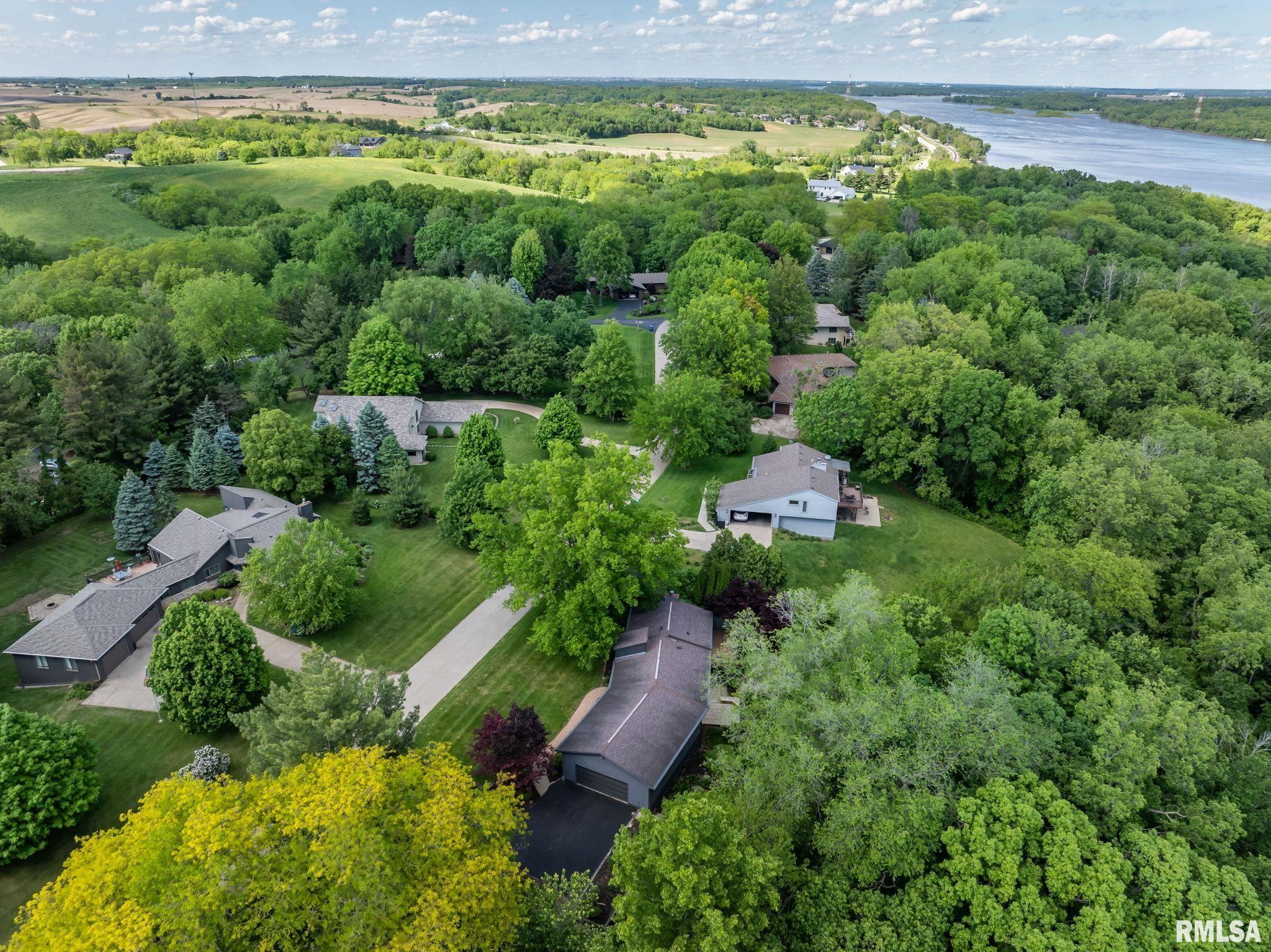 28013 230th Street, Le Claire, Iowa image 45