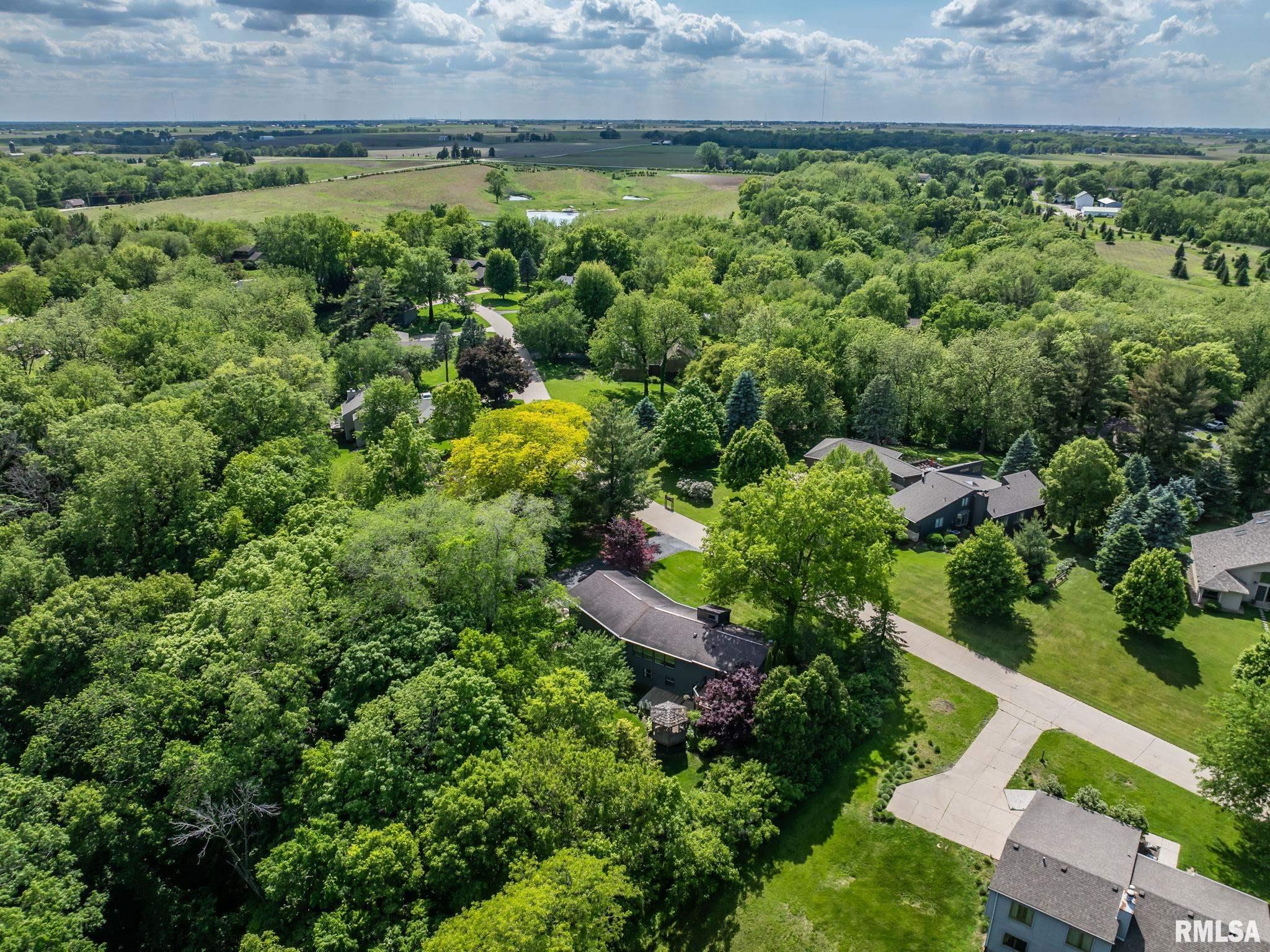 28013 230th Street, Le Claire, Iowa image 43