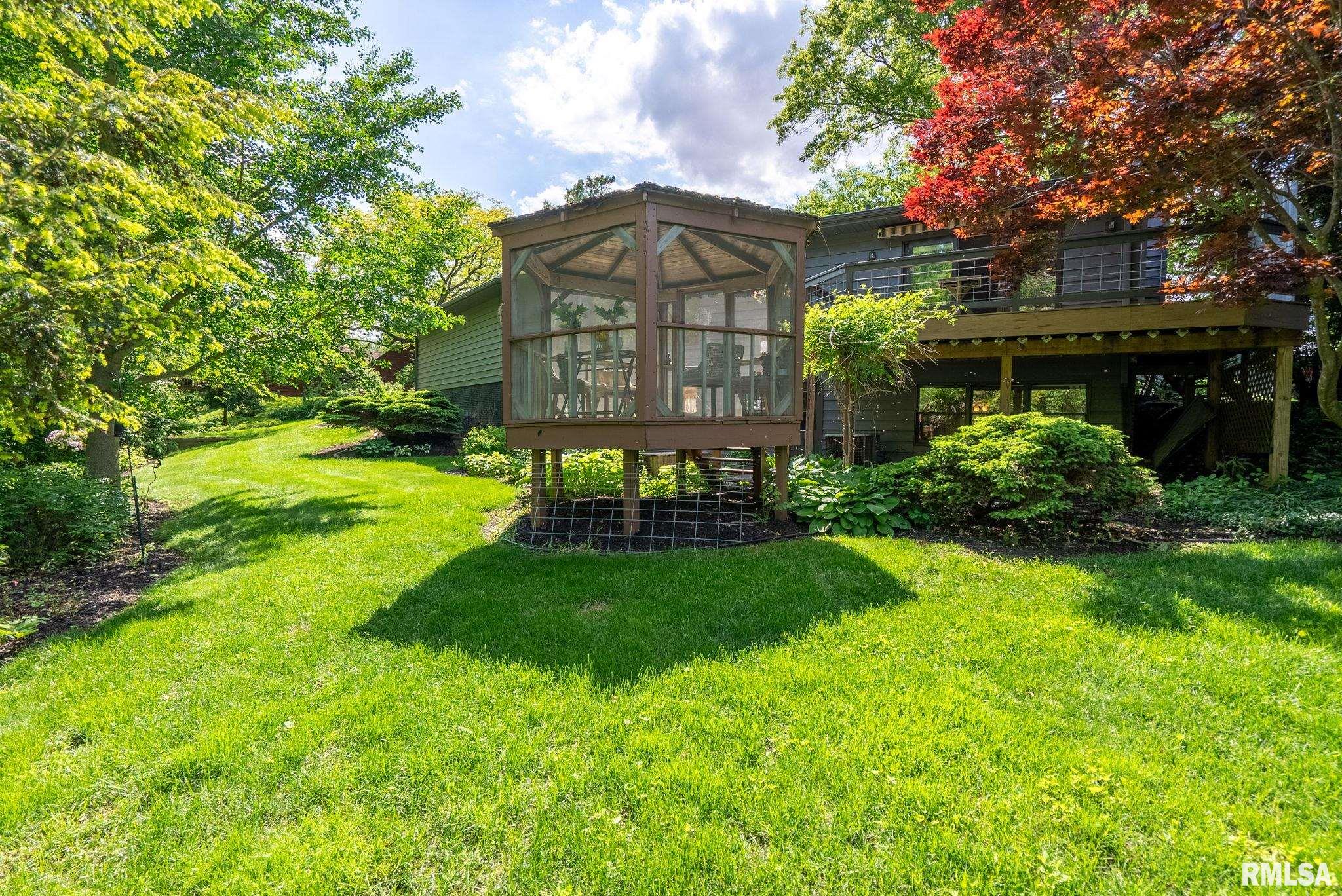 28013 230th Street, Le Claire, Iowa image 40