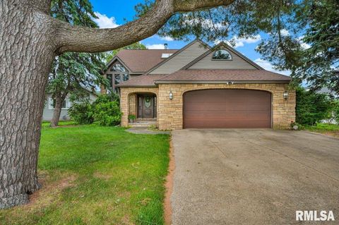 Homes For Sale - 1220 S Main Street<br/> Tazewell County, Morton, IL 61550