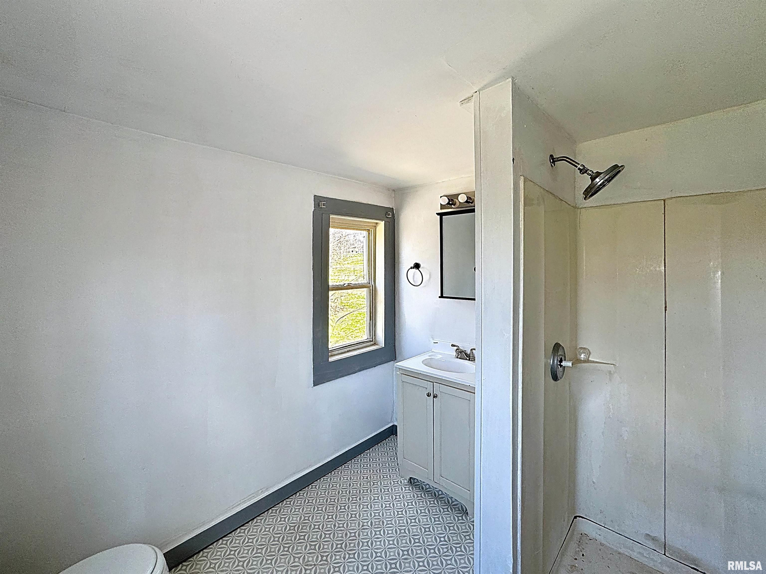 2750 12th Street, Rock Island, Illinois image 13