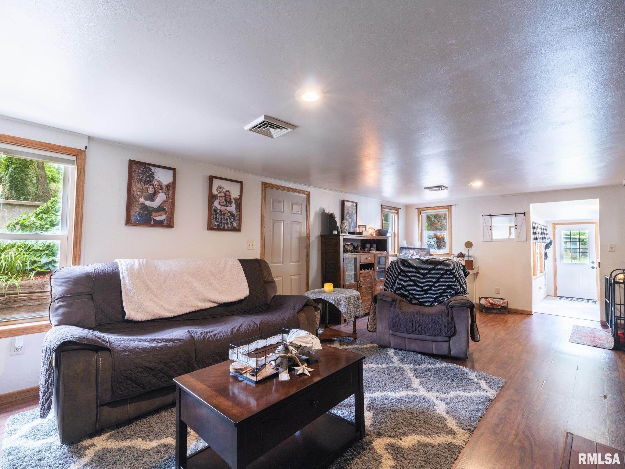 6394 Macs Road, Manito, Illinois image 12
