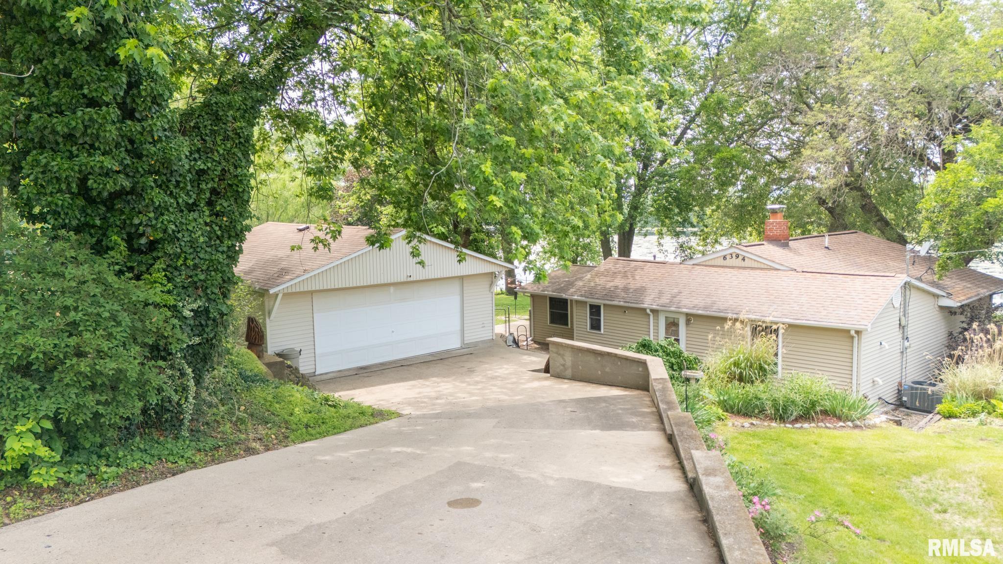 6394 Macs Road, Manito, Illinois image 1