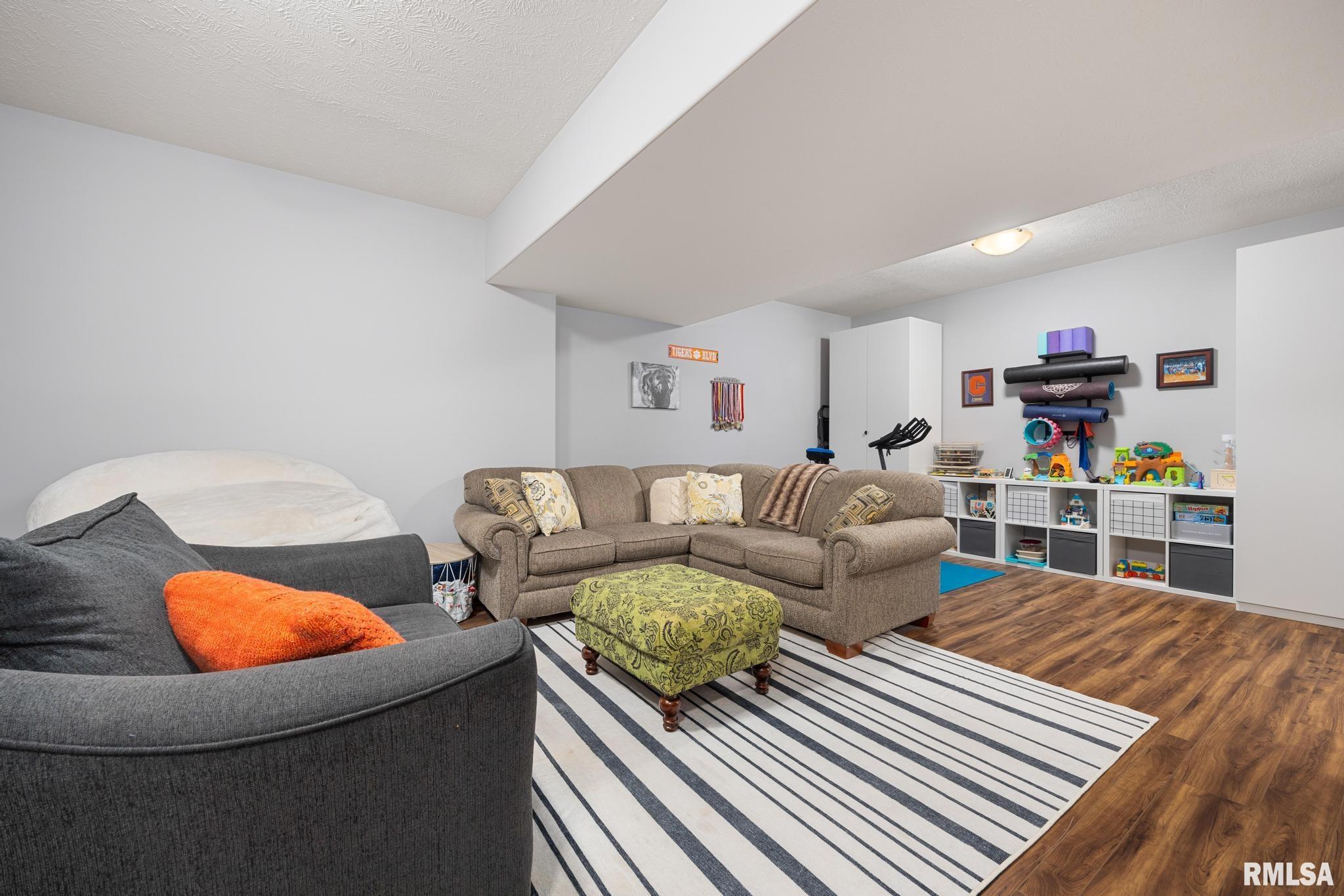 11414 N Joseph Street, Dunlap, Illinois image 32