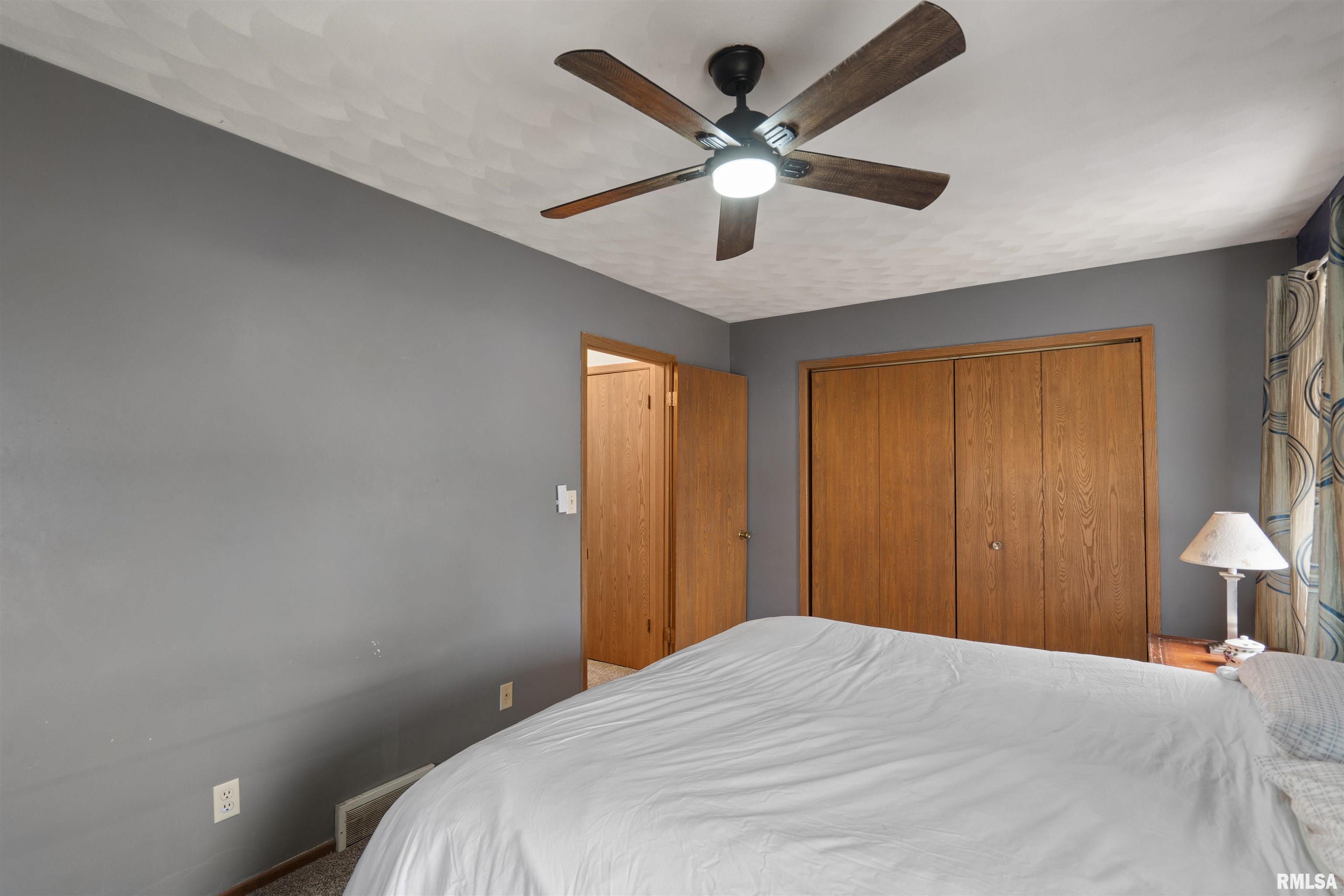 404 1st Avenue, Hampton, Illinois image 32