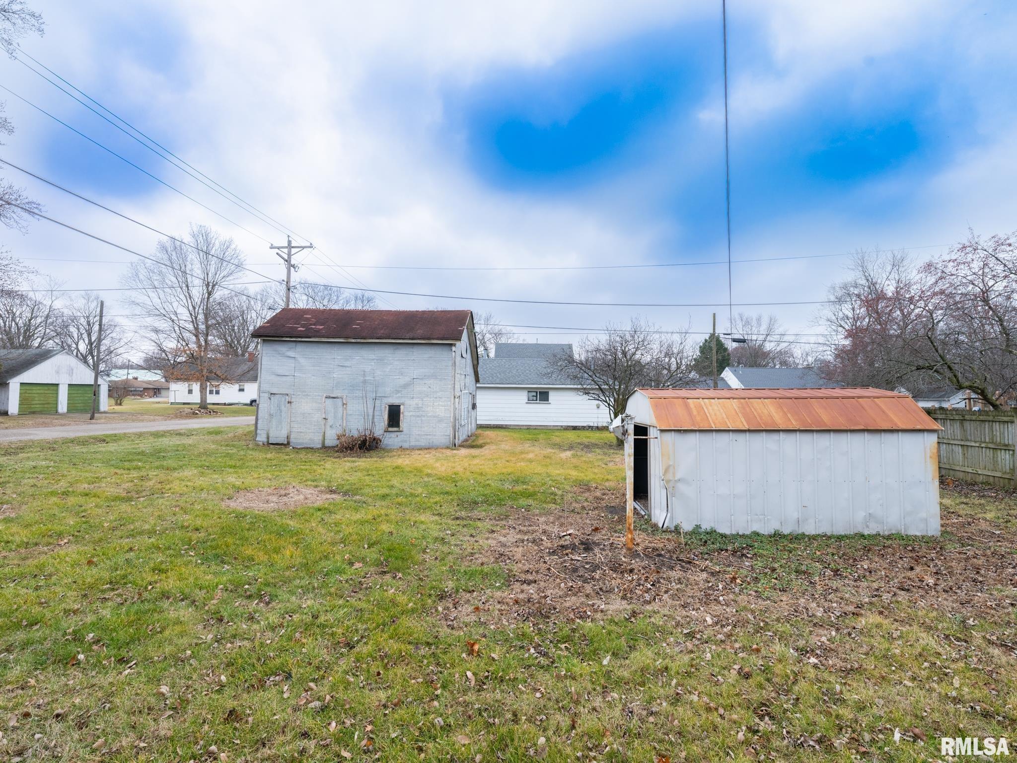 208 N Washington Street, Manito, Illinois image 47