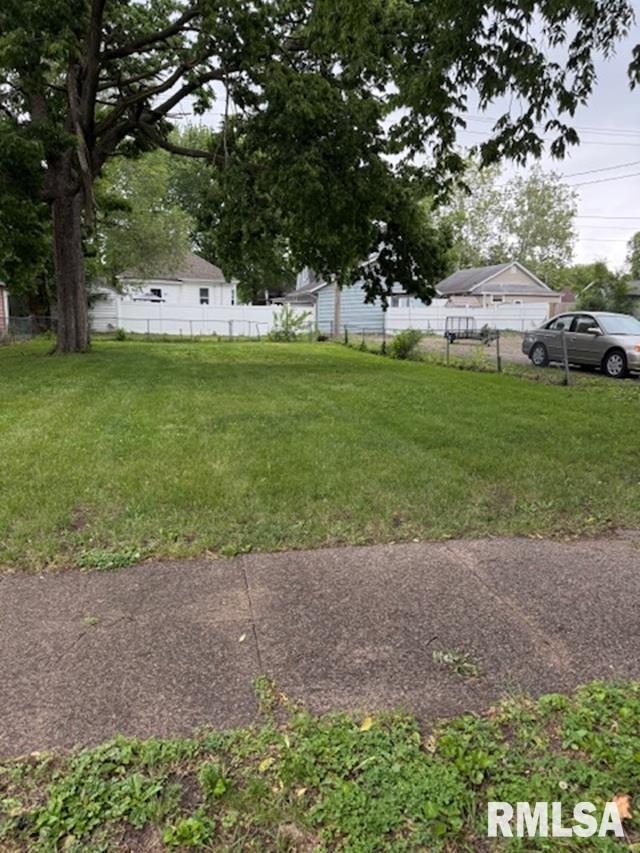 415 Henrietta Street, Pekin, Illinois image 1