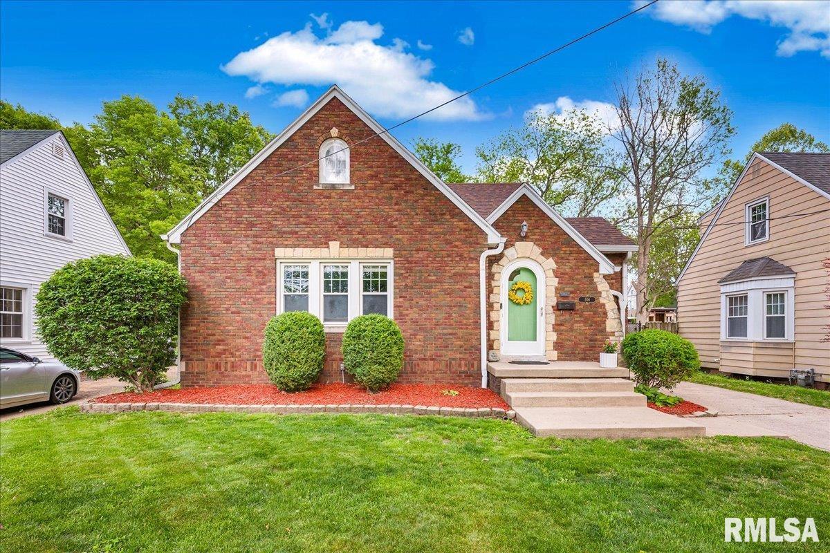 106 N Fairway Drive, West Peoria, Illinois image 1