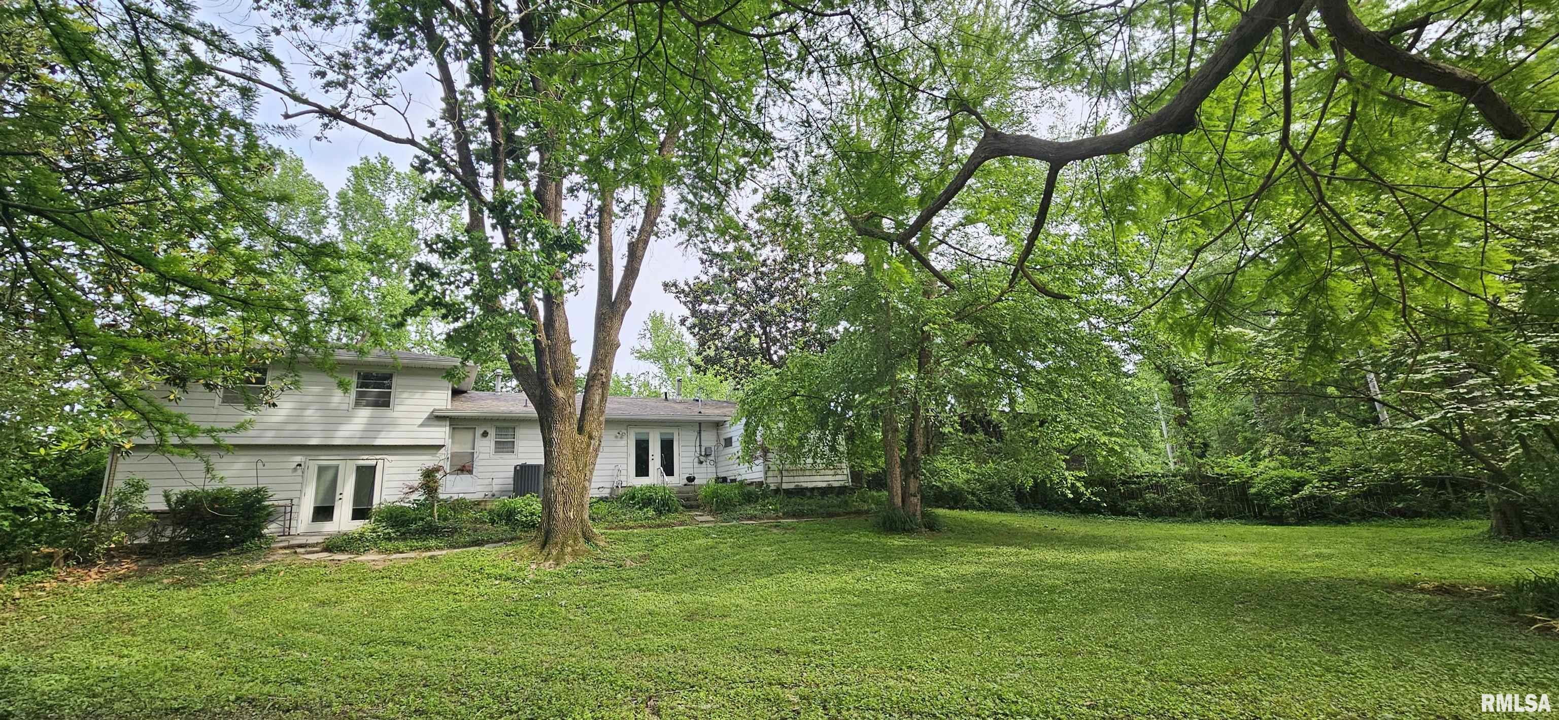 1608 W Briarwood Drive, Carbondale, Illinois image 7