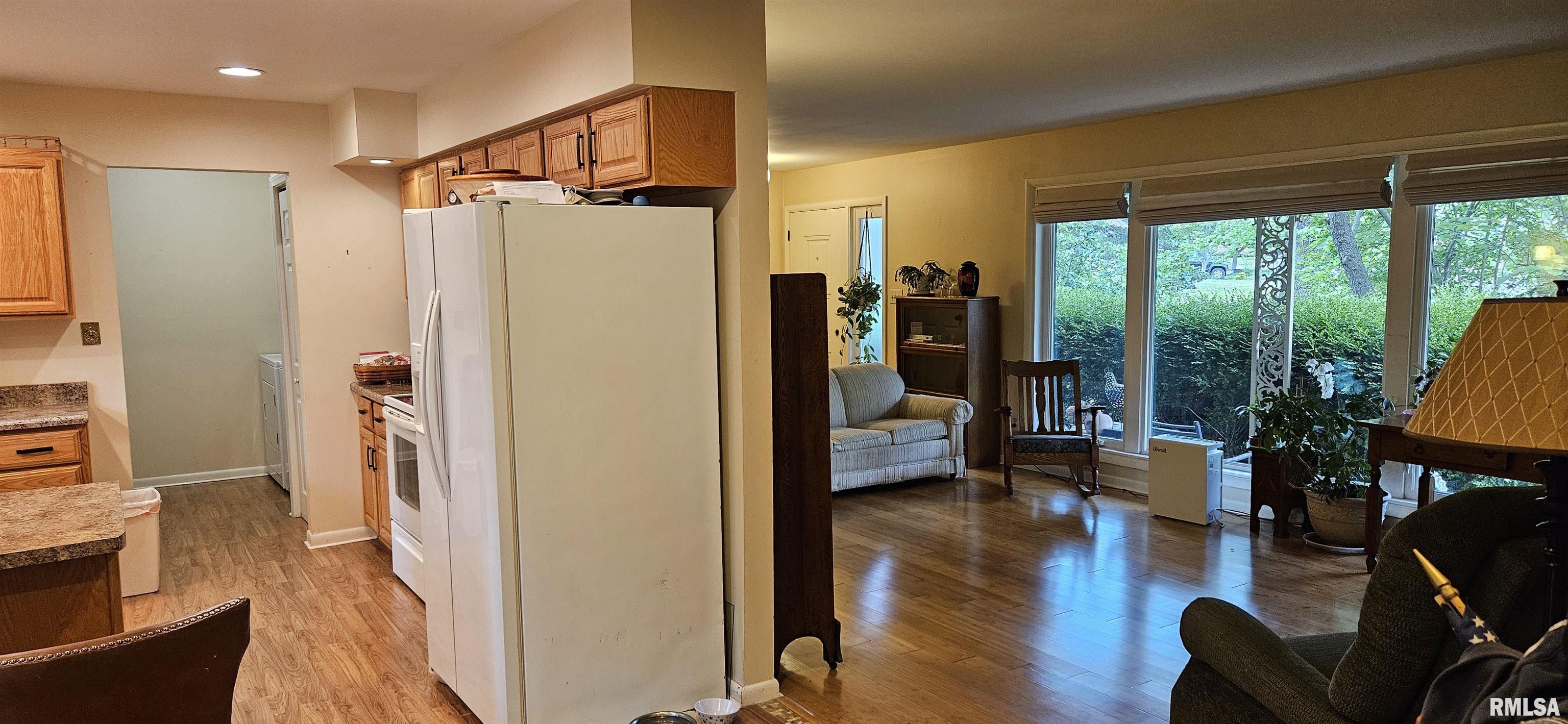 1608 W Briarwood Drive, Carbondale, Illinois image 14