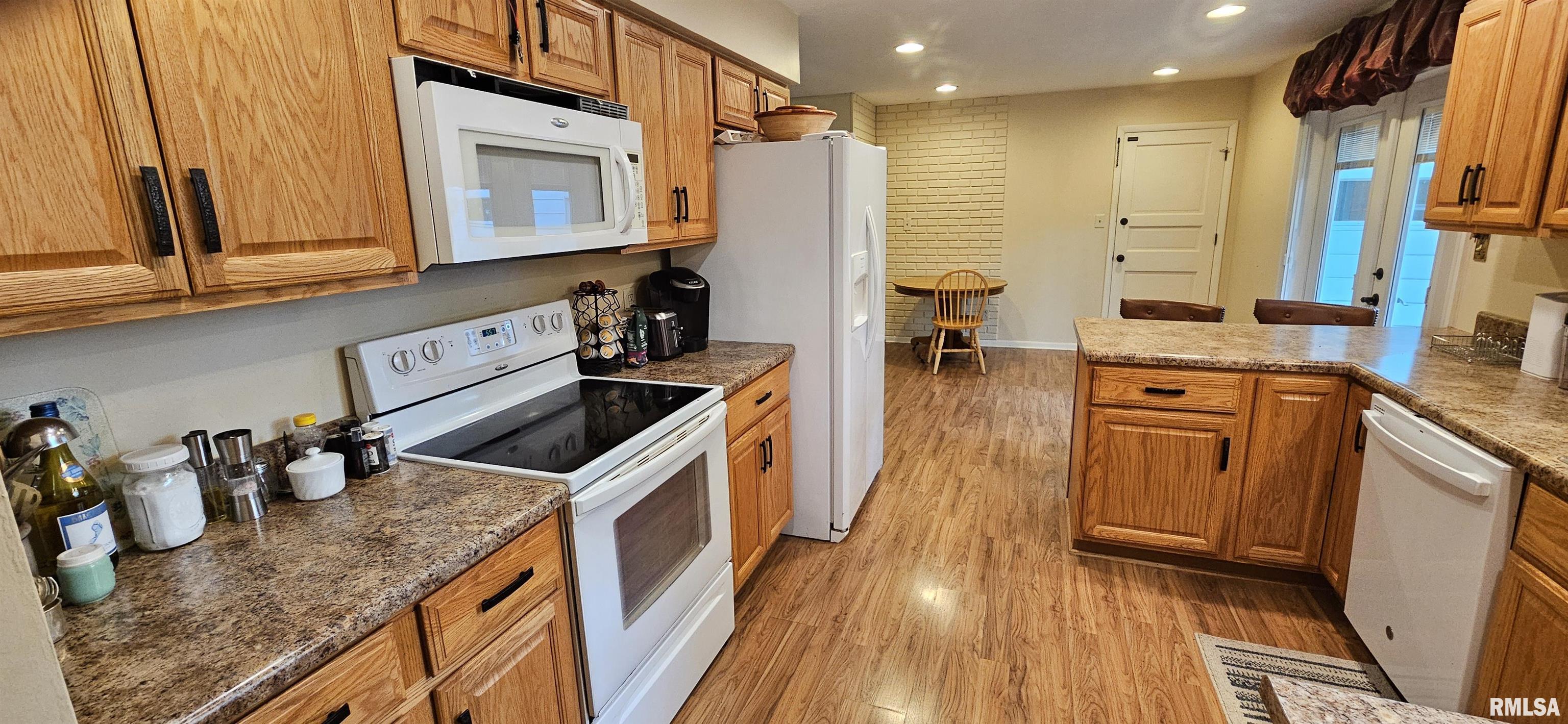 1608 W Briarwood Drive, Carbondale, Illinois image 17