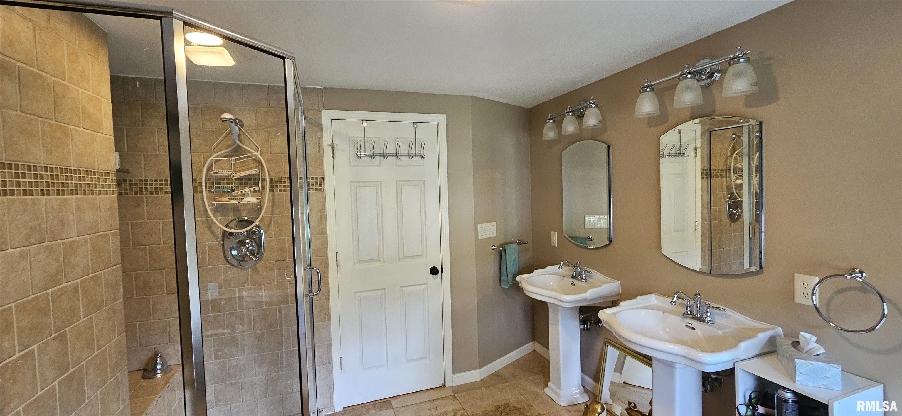 1608 W Briarwood Drive, Carbondale, Illinois image 31