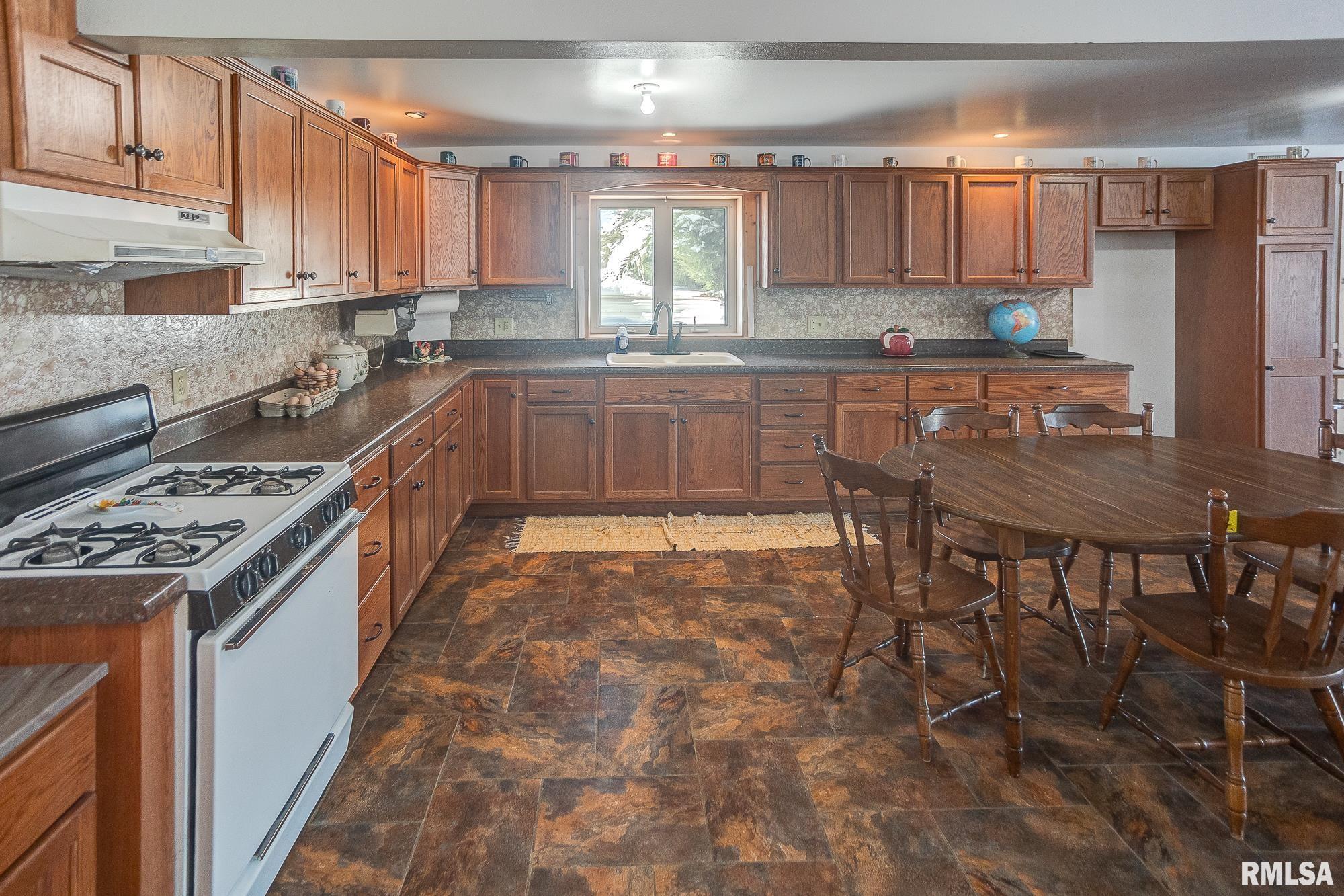1548 Koehn Road, Ava, Illinois image 38