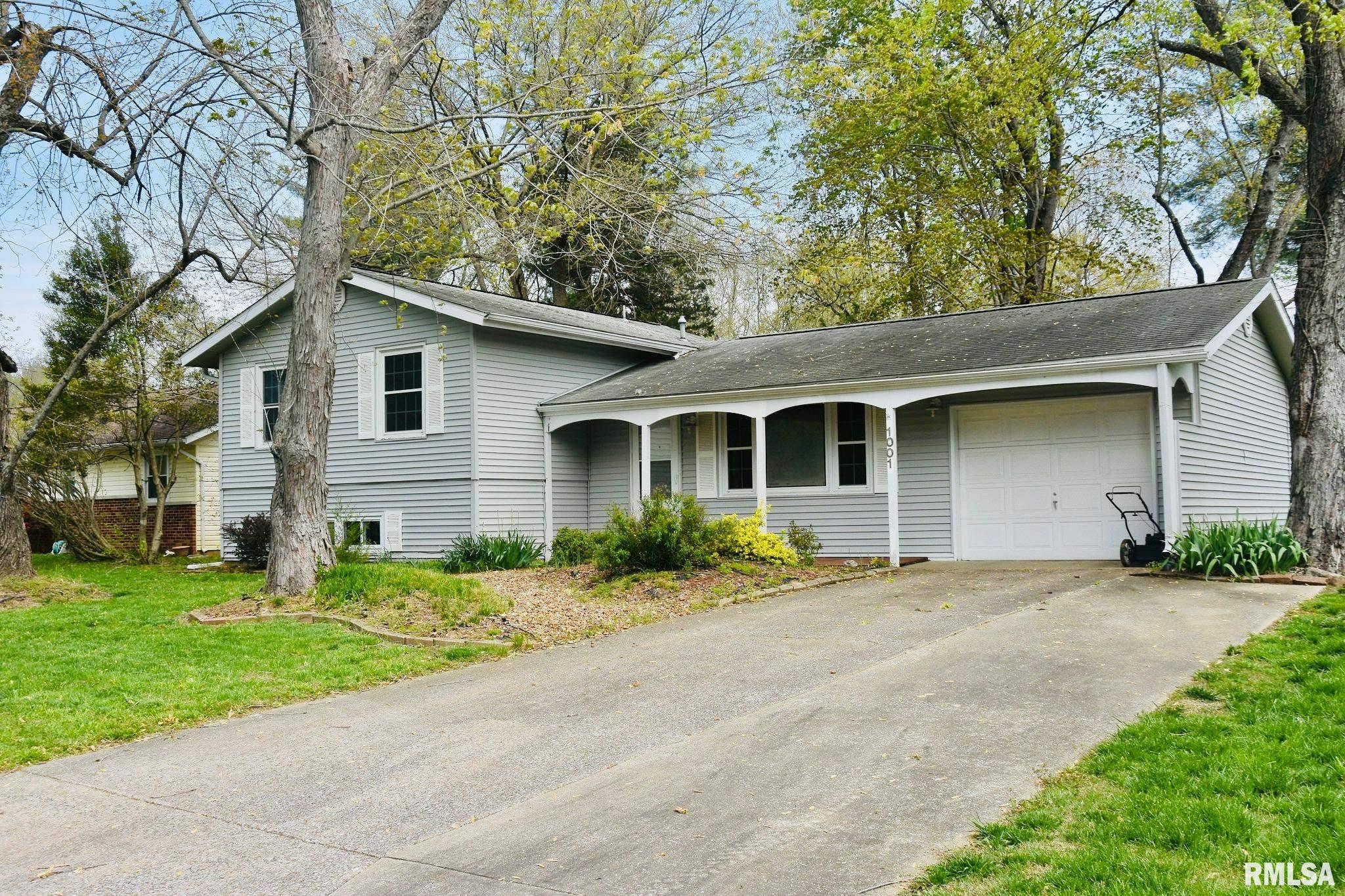 1001 S Emerald Lane, Carbondale, Illinois image 1