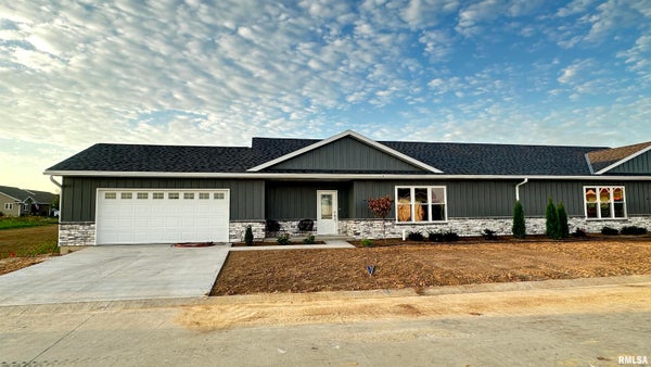 5018 CHESTNUT ST, QUINCY, IL 62305 - Image 4dfe2f81eceeb11c214698ba217828e1/1449705342
