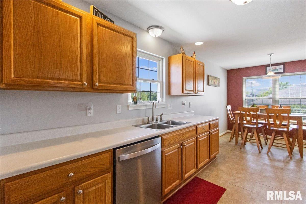 1206 White Horse Trail, Metamora, Illinois image 12