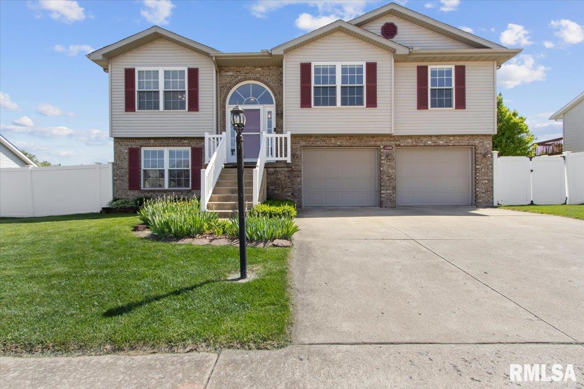 1206 White Horse Trail, Metamora, Illinois image 1