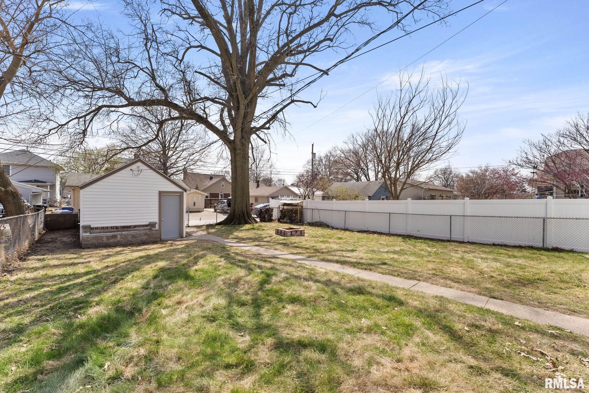 2615 E Locust Street, Davenport, Iowa image 25