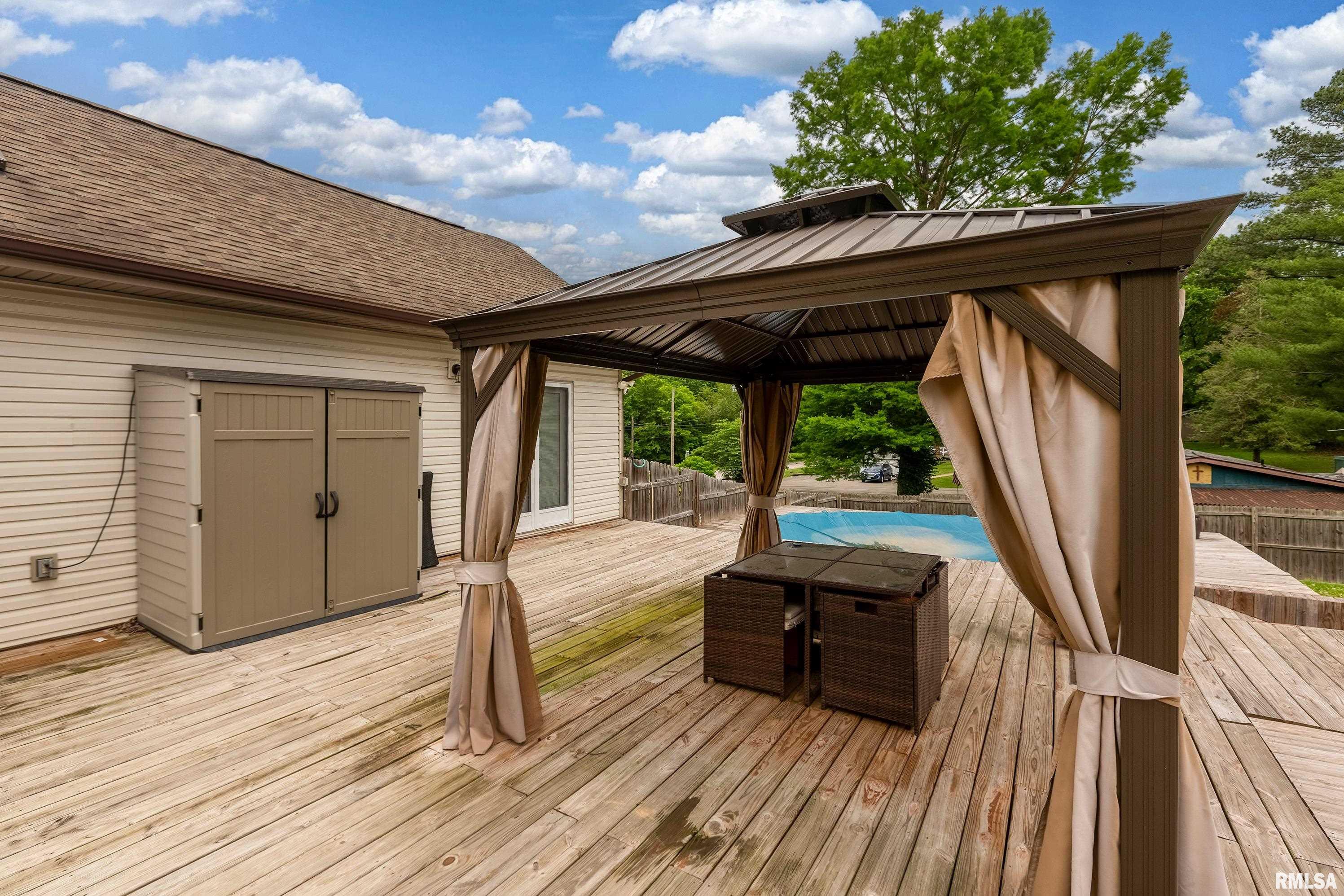 611 E Grand Avenue, Carterville, Illinois image 29