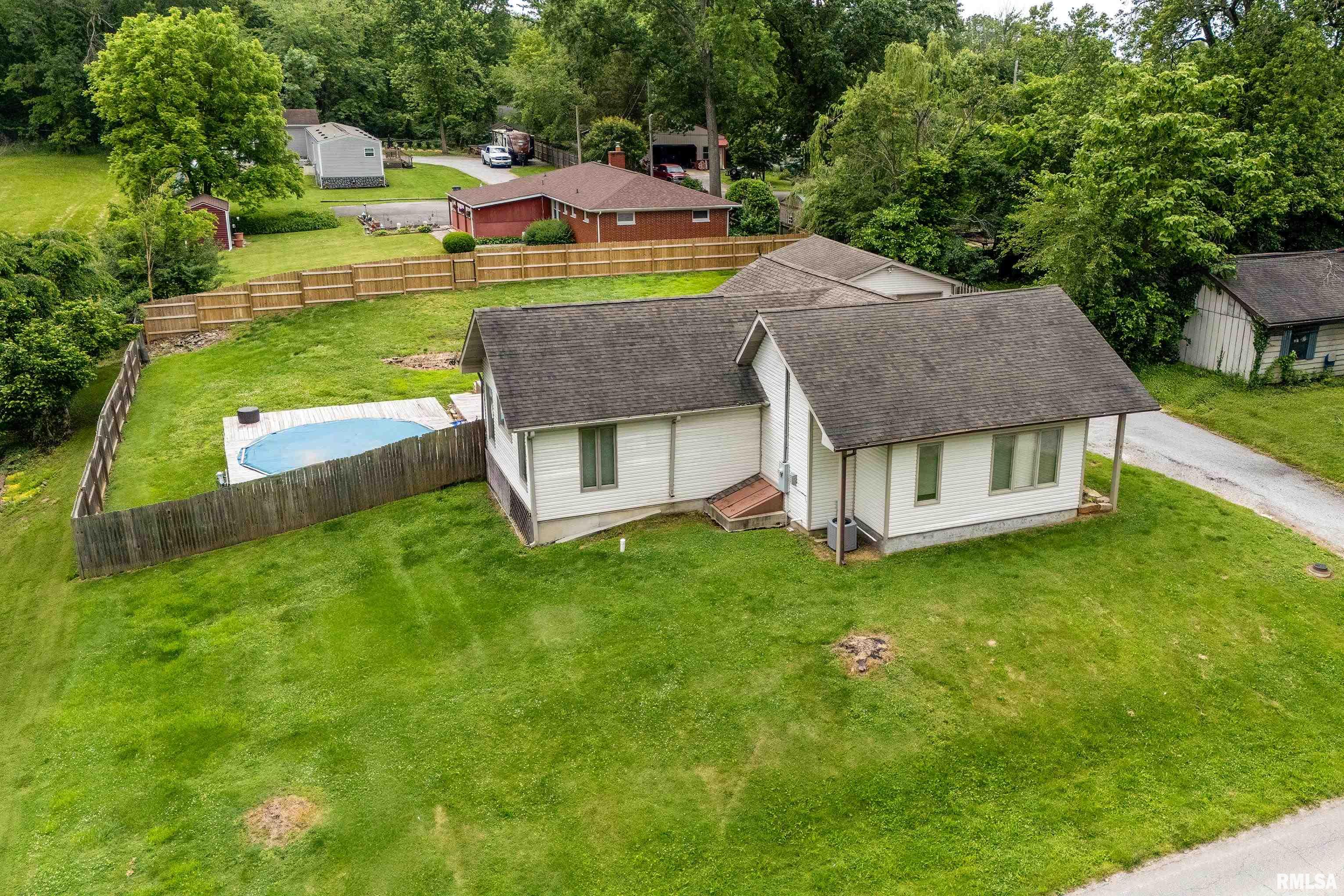 611 E Grand Avenue, Carterville, Illinois image 3