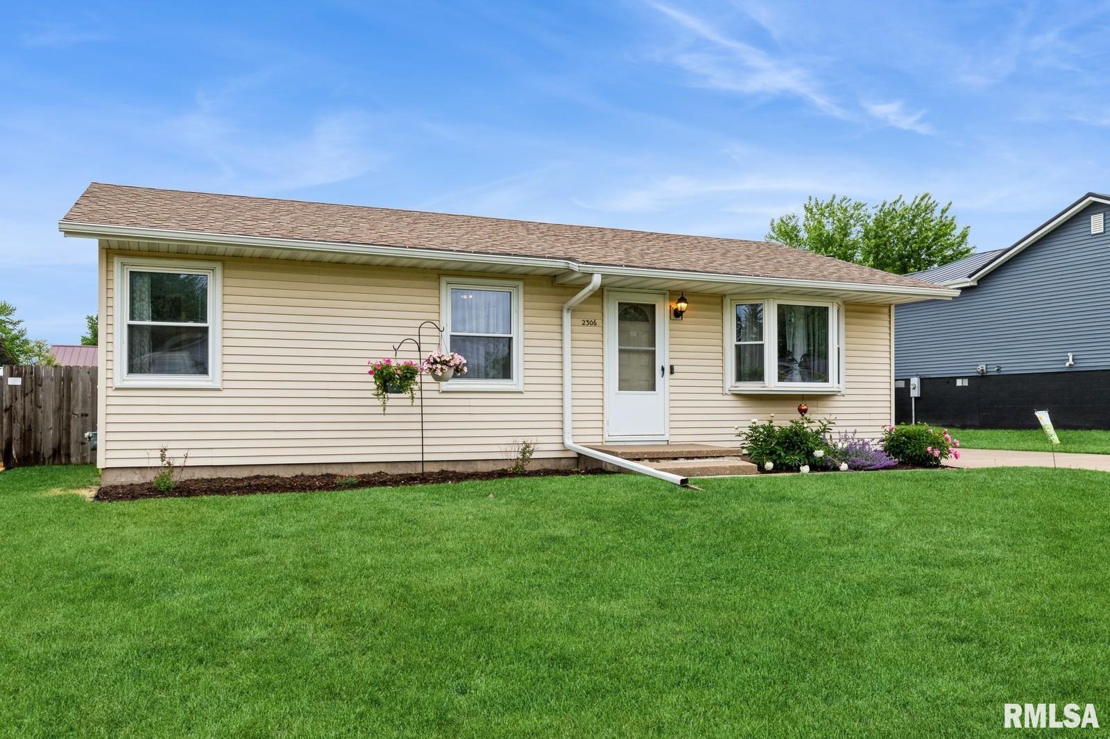2306 13th Avenue South, Clinton, Iowa image 2