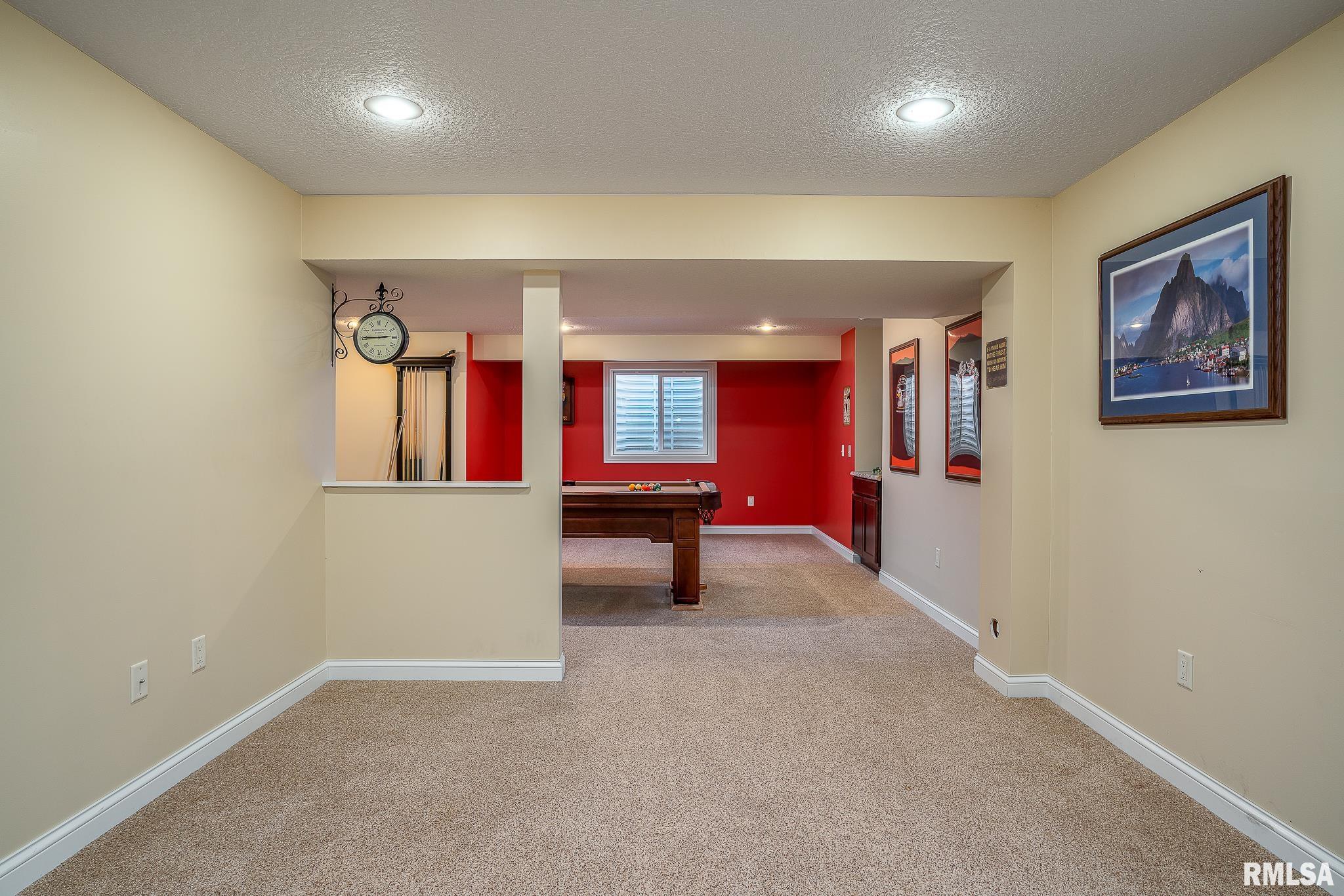 903 Clover Hill Lane, Le Claire, Iowa image 29