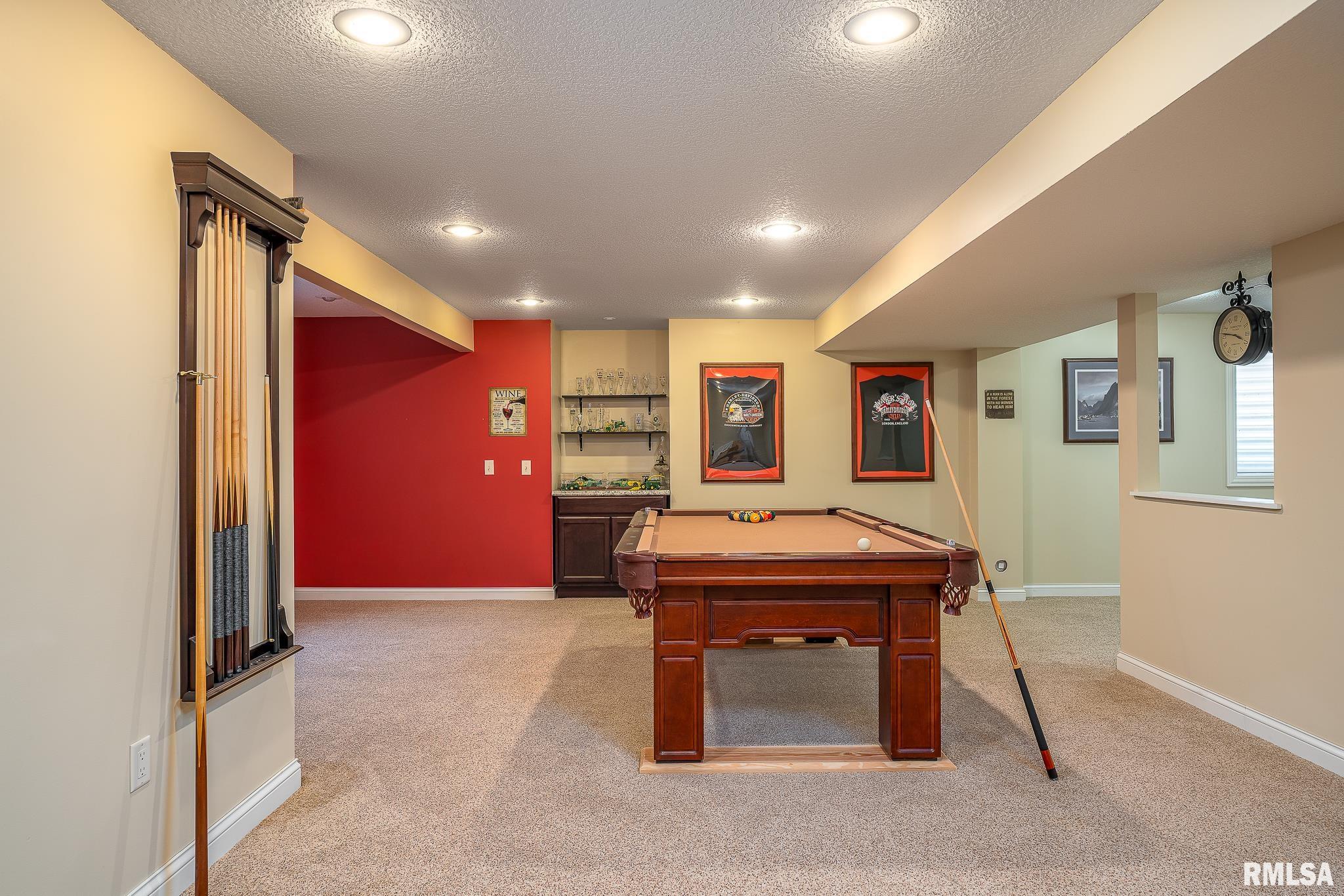 903 Clover Hill Lane, Le Claire, Iowa image 31
