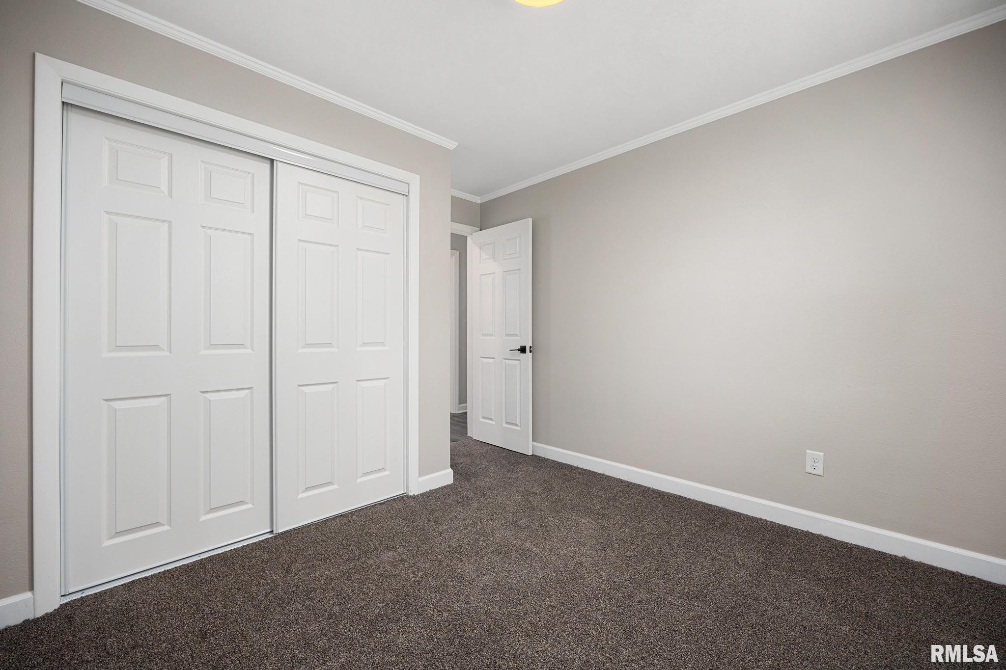 208 W Graze Avenue, Dunlap, Illinois image 12