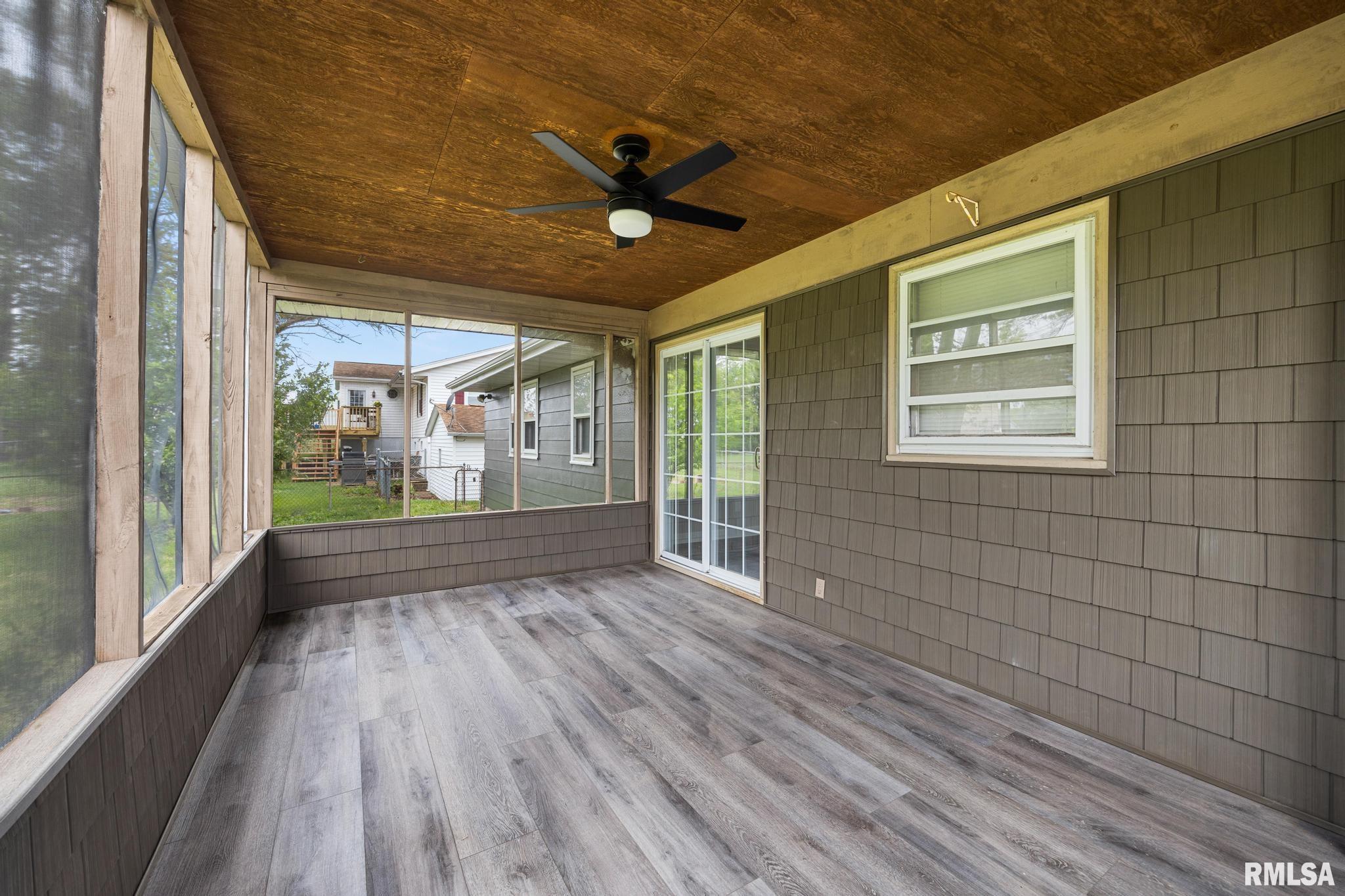 208 W Graze Avenue, Dunlap, Illinois image 23