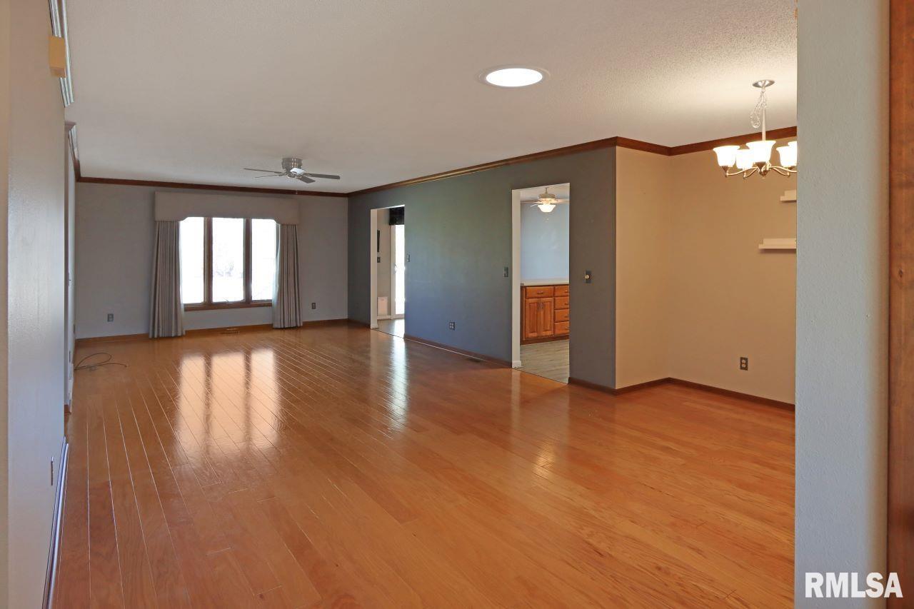 3002 Bluff Ridge Drive, Quincy, Illinois image 8