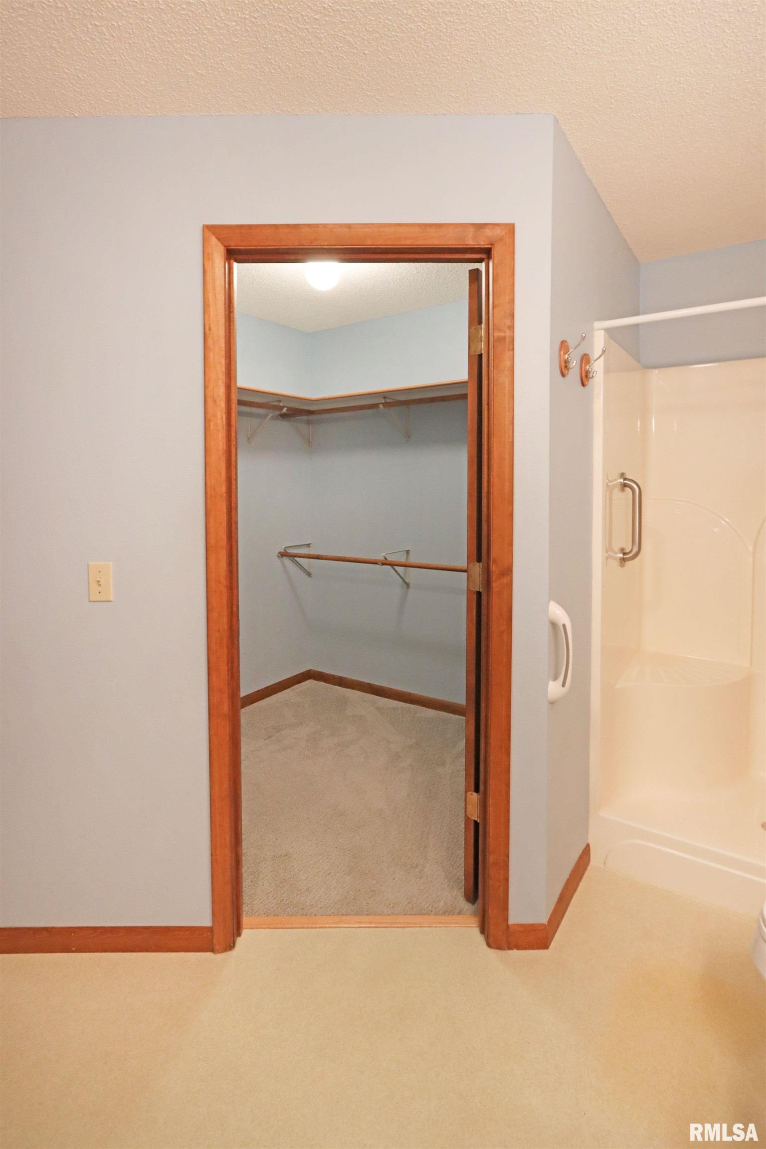3002 Bluff Ridge Drive, Quincy, Illinois image 11