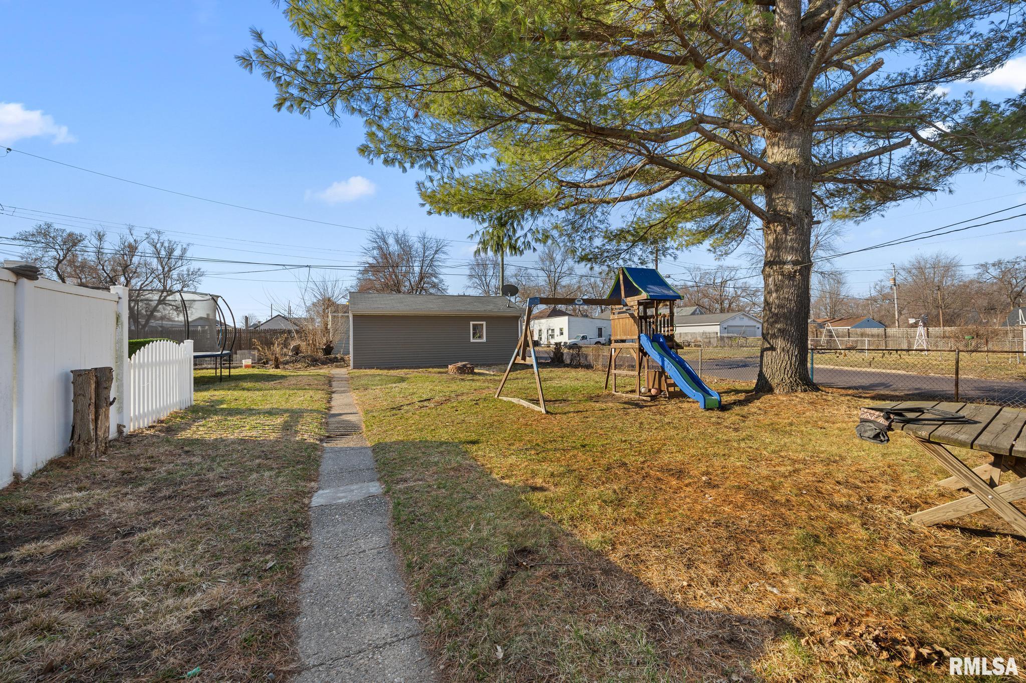 234 Herget Street, Pekin, Illinois image 21