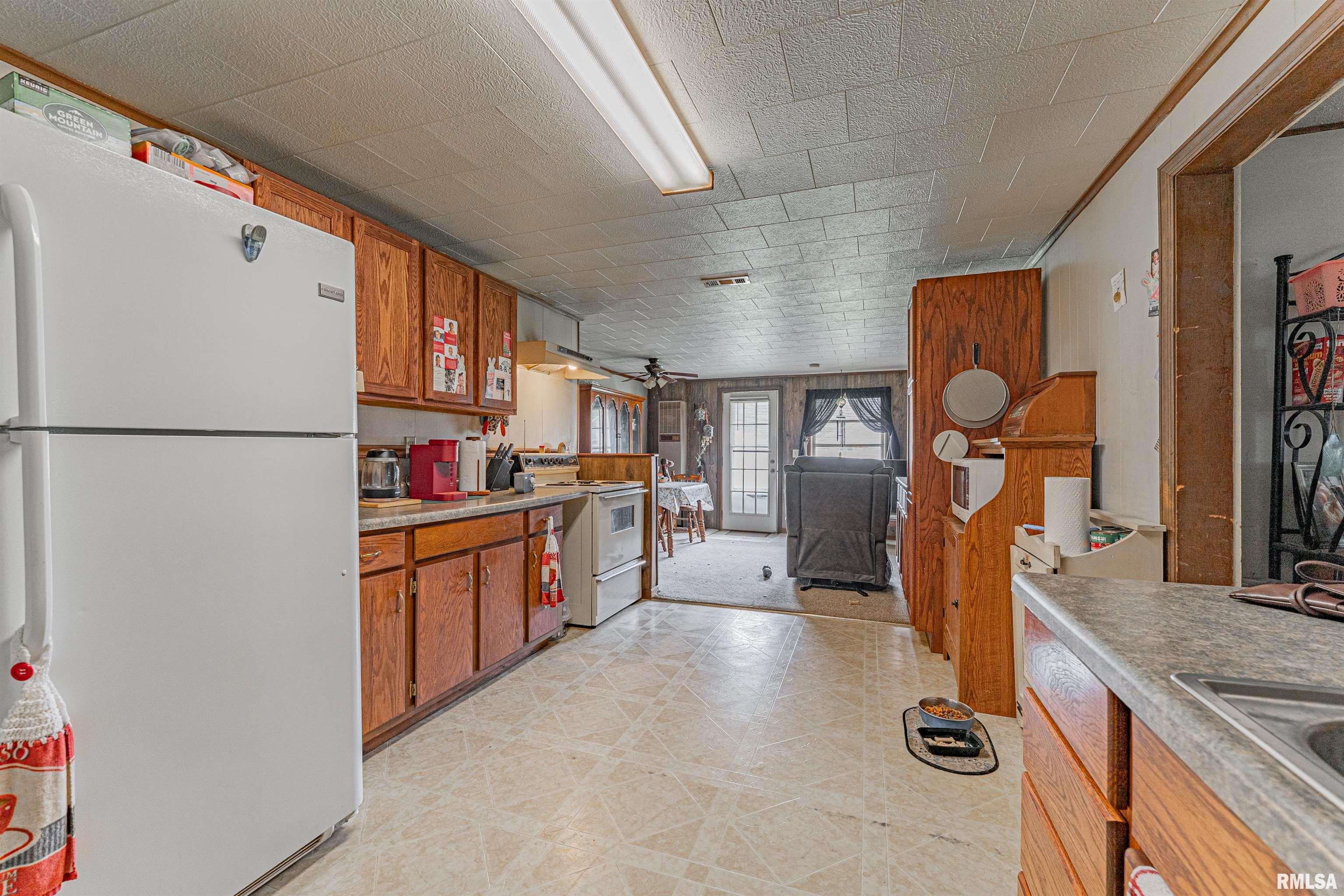 204 Mulberry Street, Lake Fork, Illinois image 5