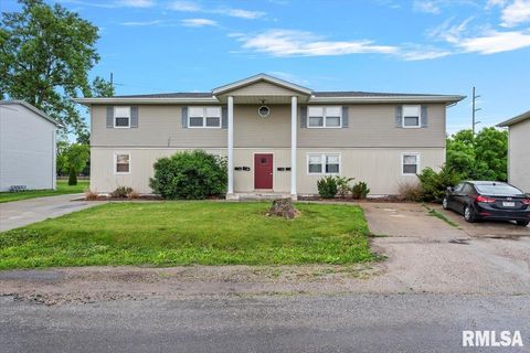 Multifamily For Sale - 26/28/30/32 Circle Drive<br/> Chatham, IL 62629