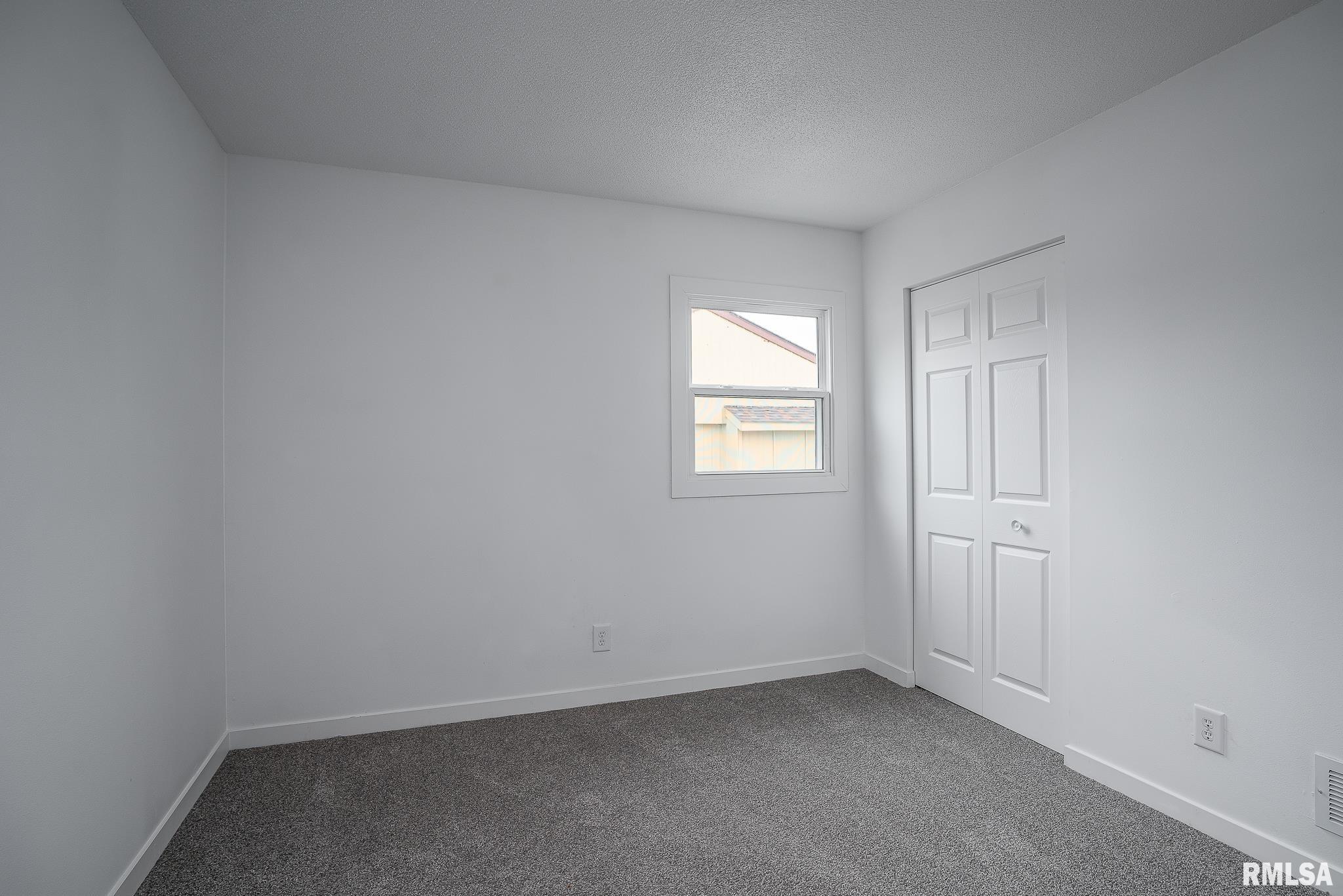 1729 Welshire Drive, Davenport, Iowa image 17