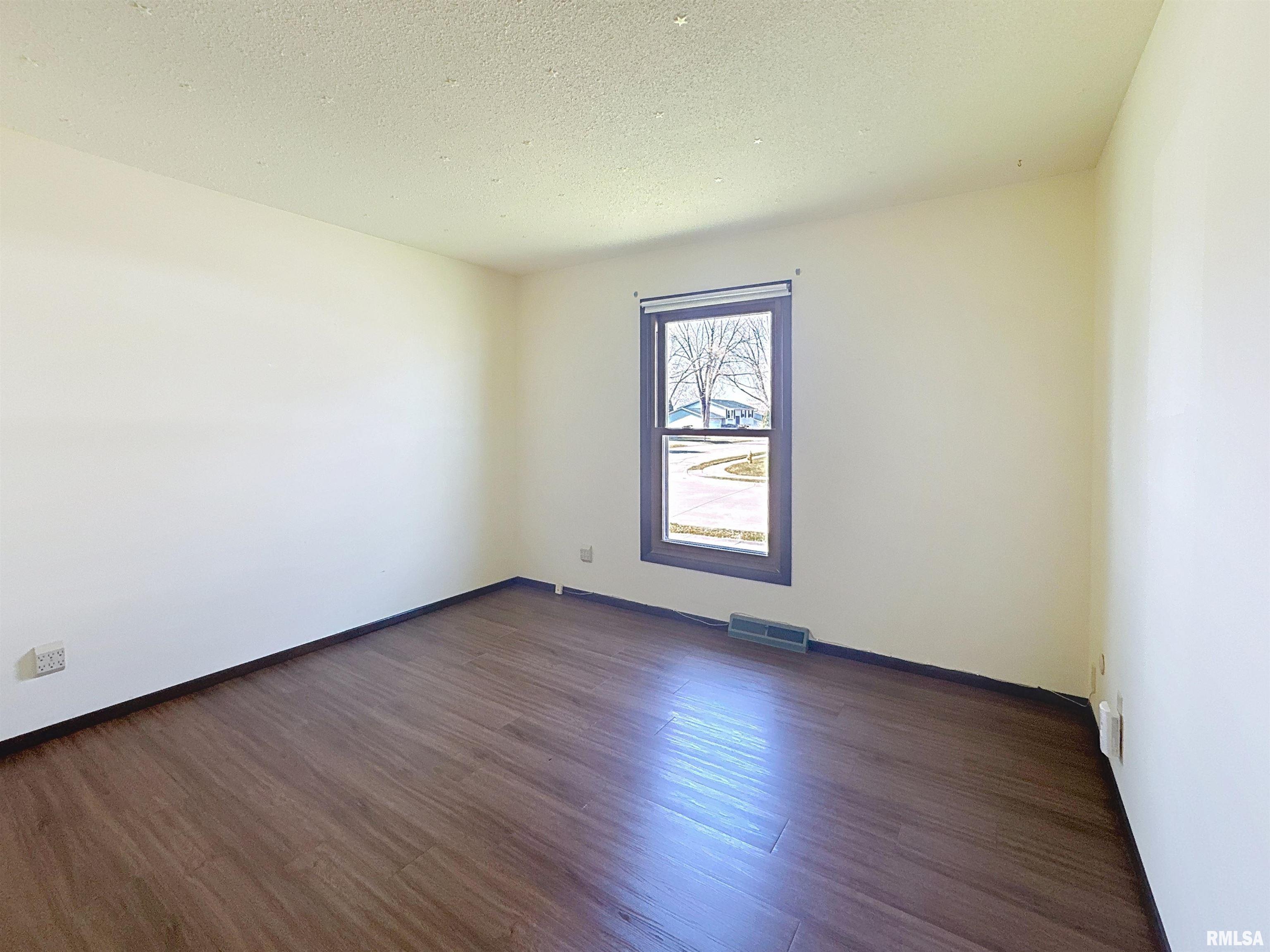 3106 Covington Drive, Davenport, Iowa image 20