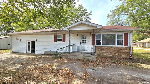 Homes For Sale - 518 Fife Street<br/> Carrier Mills, IL 62917