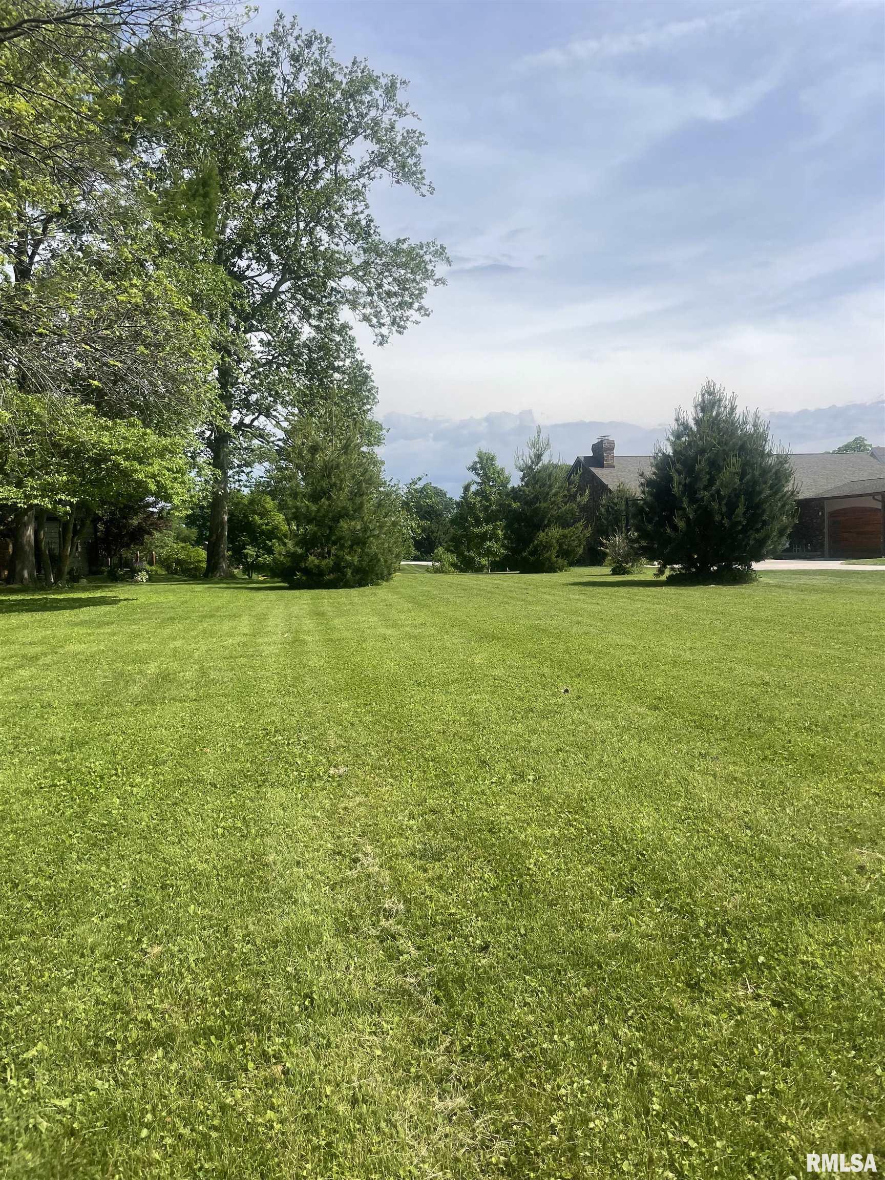 68 North Shore Drive, Petersburg, Illinois image 1