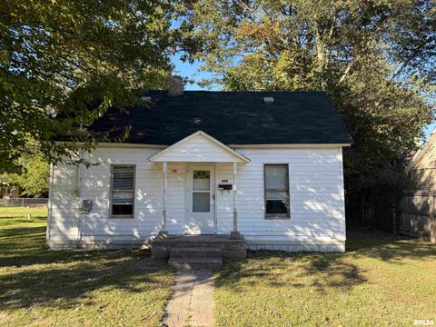 Homes For Sale - 806 Rodd Street<br/> Carterville, IL 62959