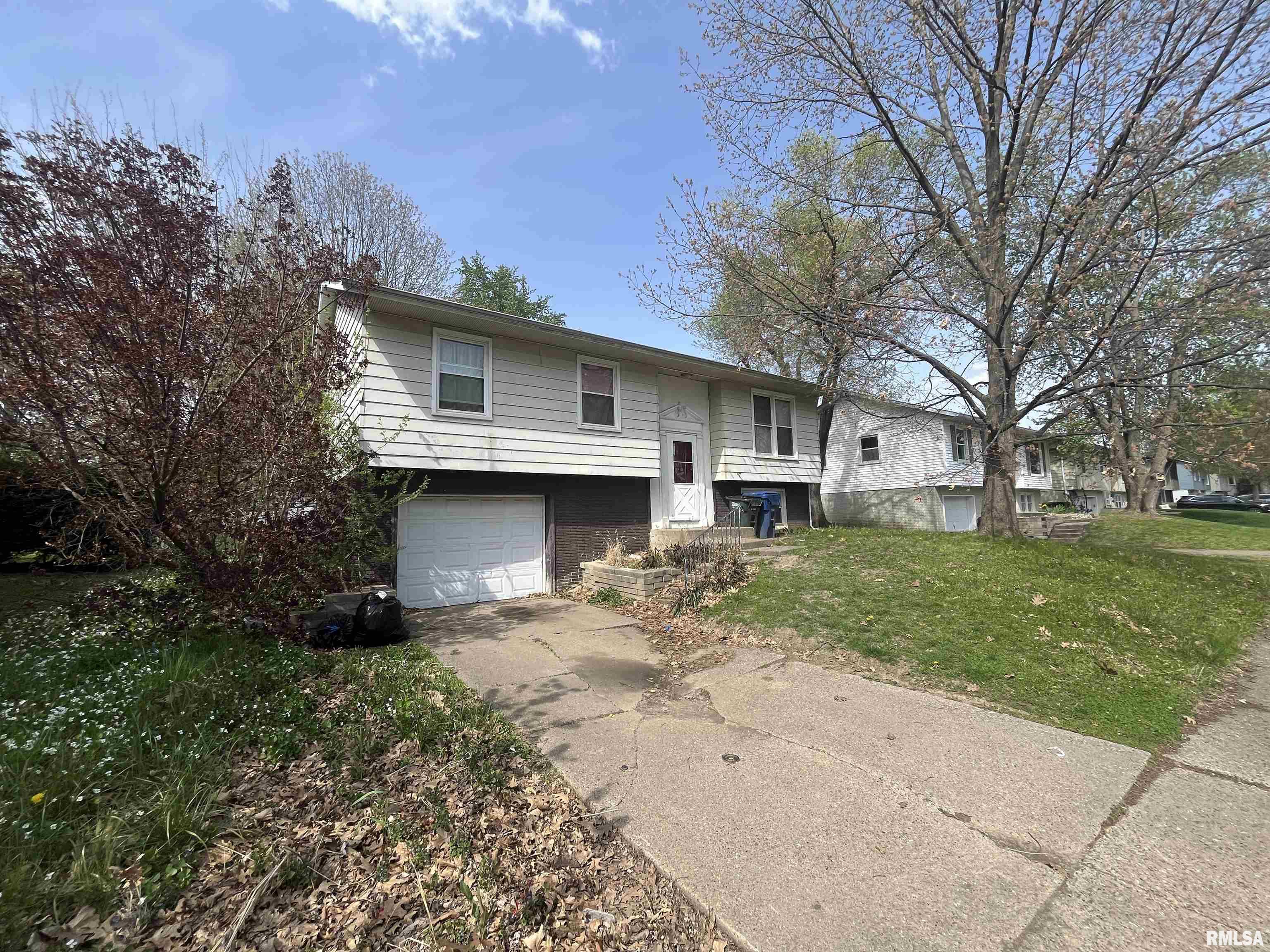 1806 Valley Drive, Davenport, Iowa image 3