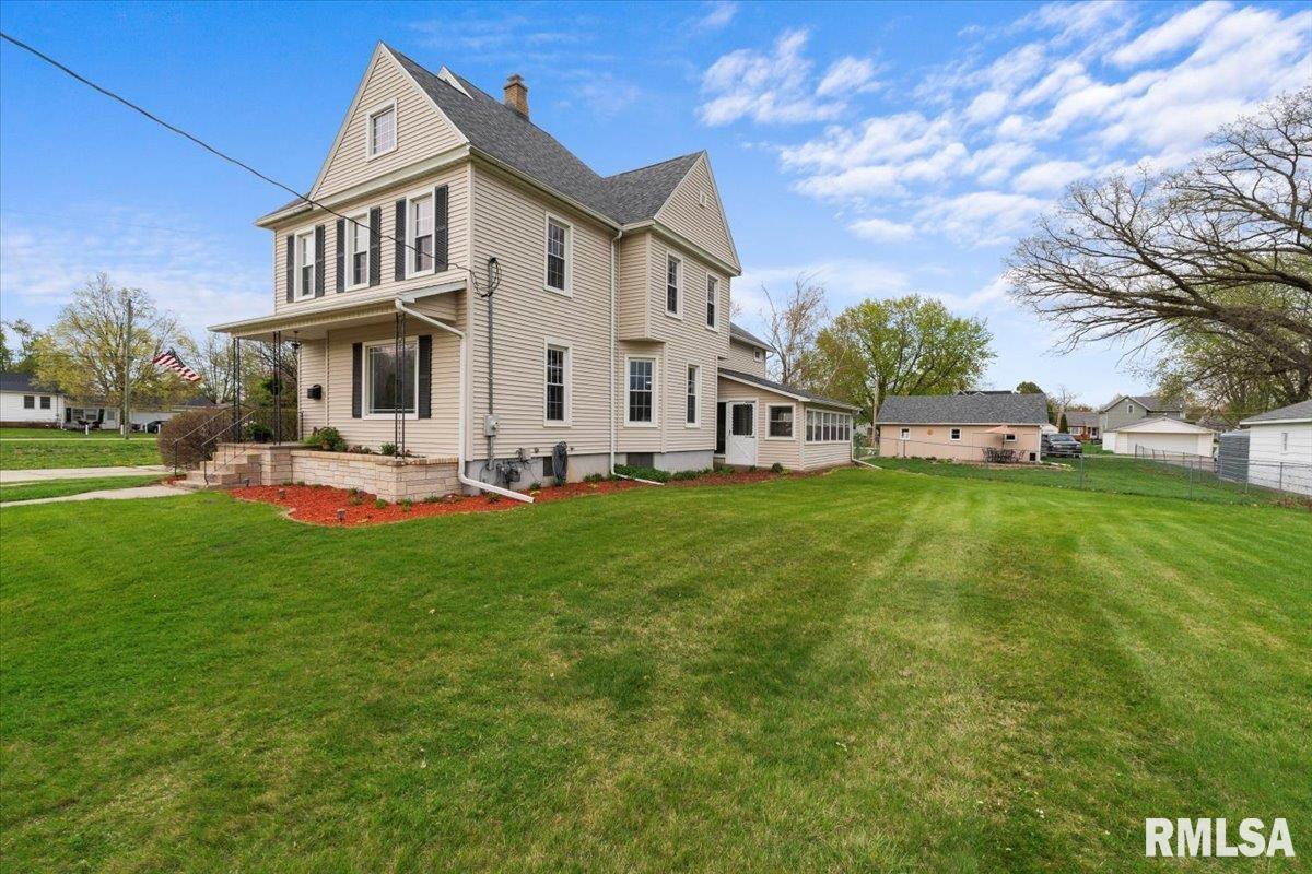 608 S Oakwood Avenue, Geneseo, Illinois image 2