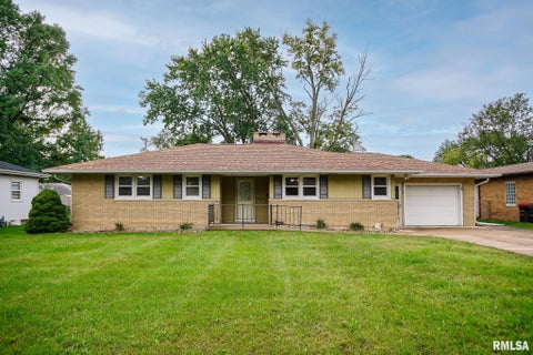 Homes For Sale - 130 Clark Street<br/> Morton, IL 61550