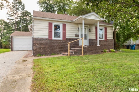 Homes For Sale - 316 S 2nd Street<br/> Williamson County, Marion, IL 62959