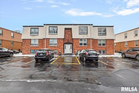 Condo For Sale - 2651 W Lawrence Avenue #2B<br/> Sangamon County, Springfield, IL 62704