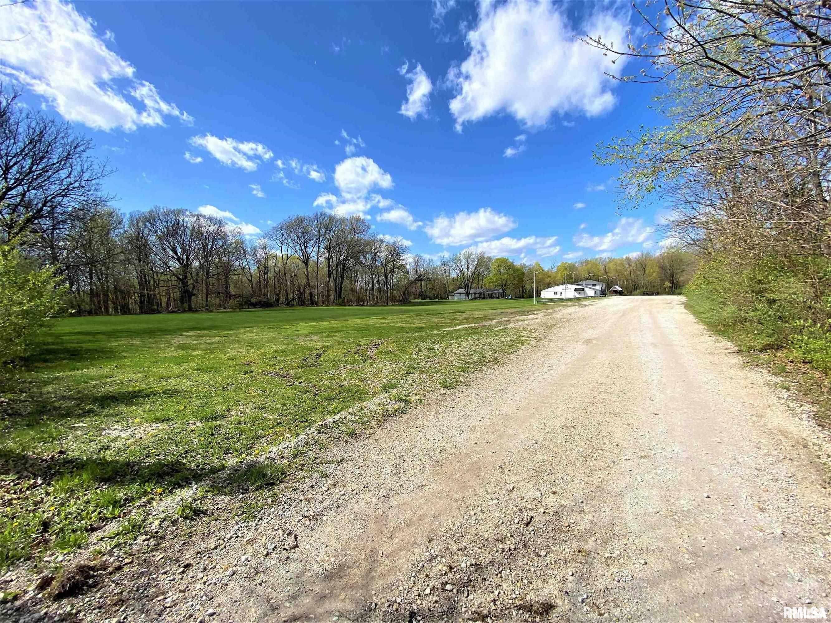 1839 1/2 Highview Road, East Peoria, Illinois image 1