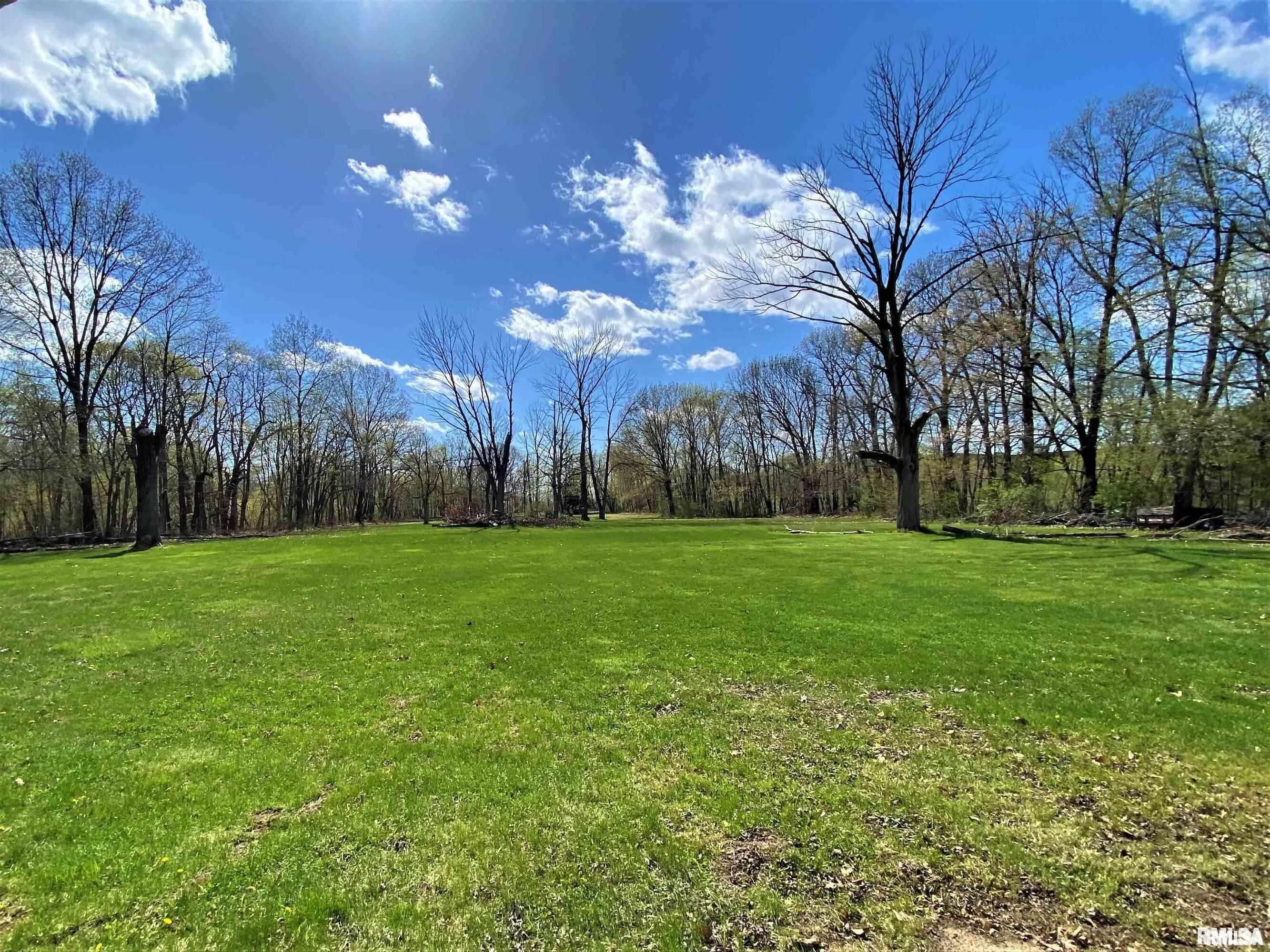 1839 1/2 Highview Road, East Peoria, Illinois image 3