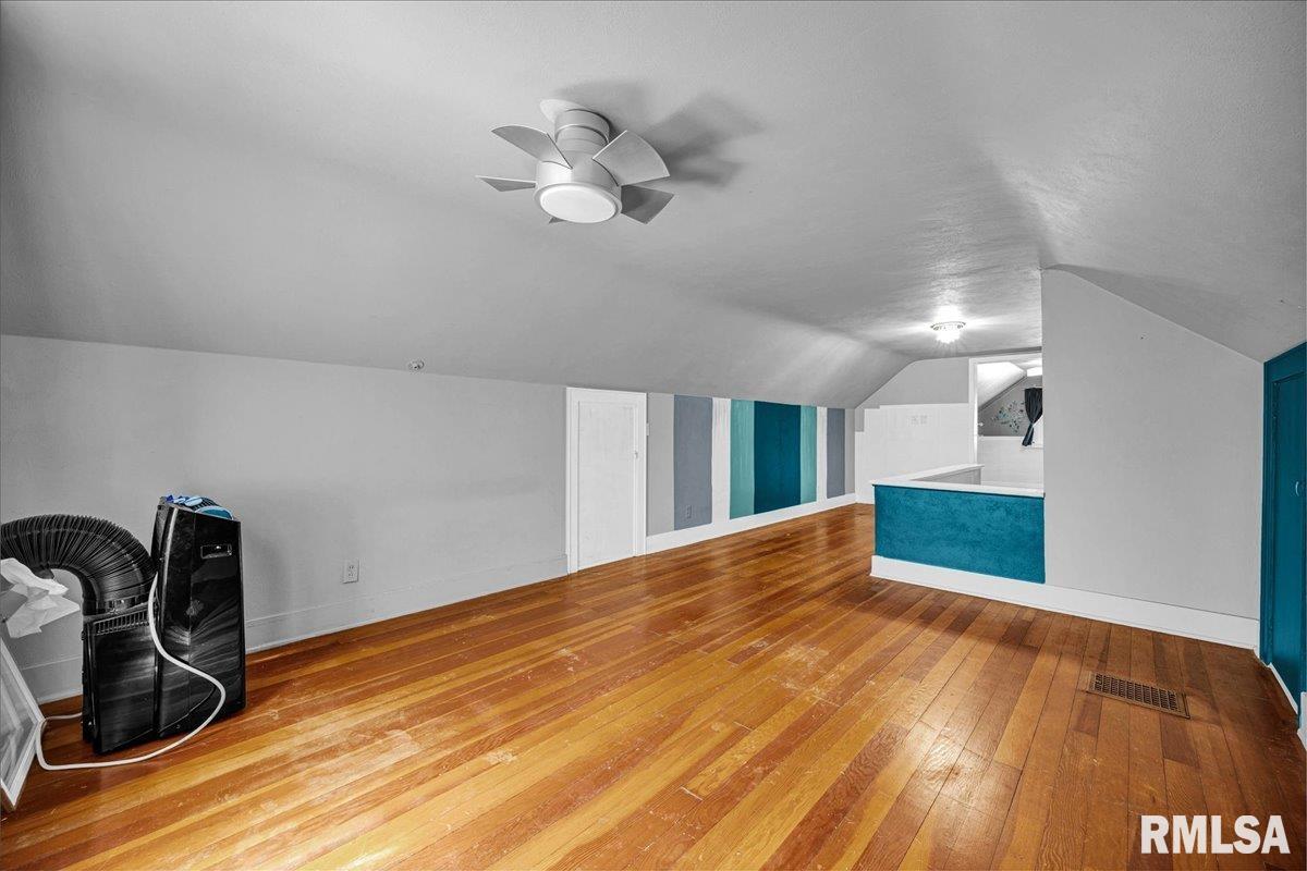 310 N 5th Street, Dunlap, Illinois image 16