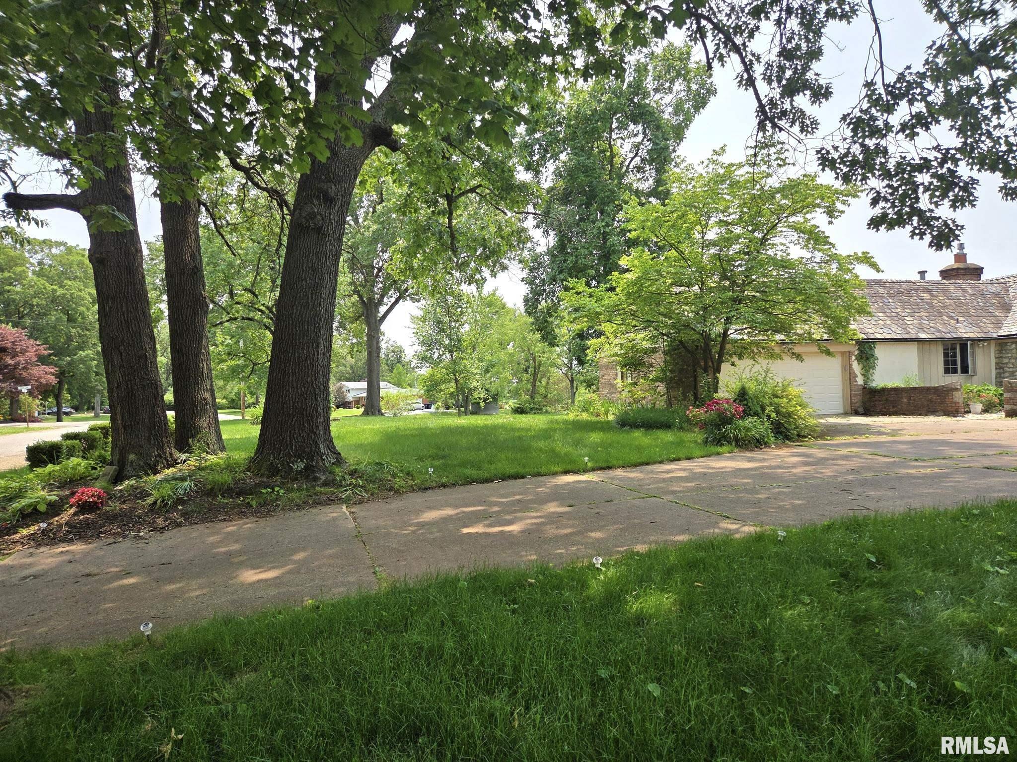 355 N Lakeview Drive, Salem, Illinois image 25