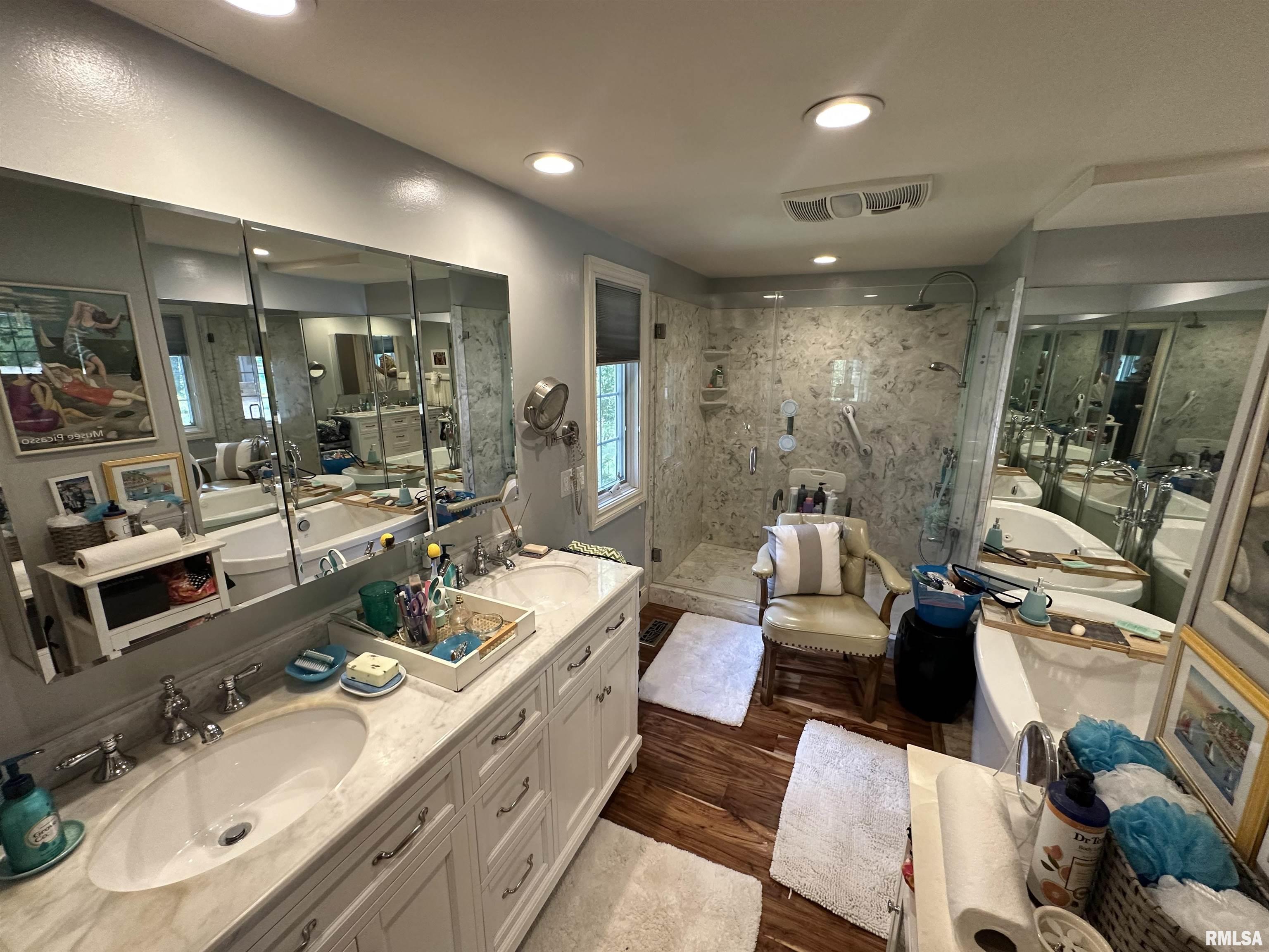 355 N Lakeview Drive, Salem, Illinois image 16