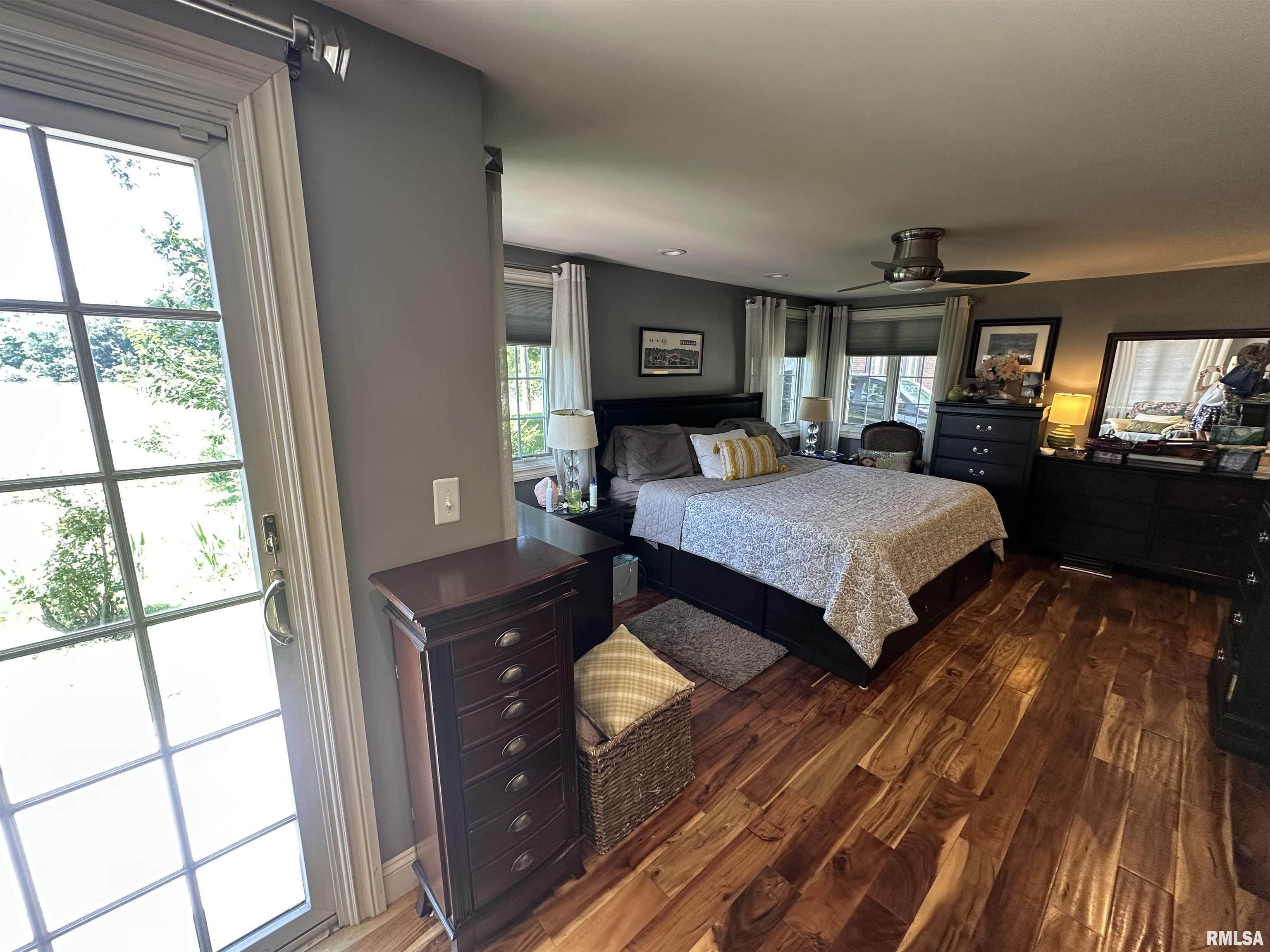355 N Lakeview Drive, Salem, Illinois image 14